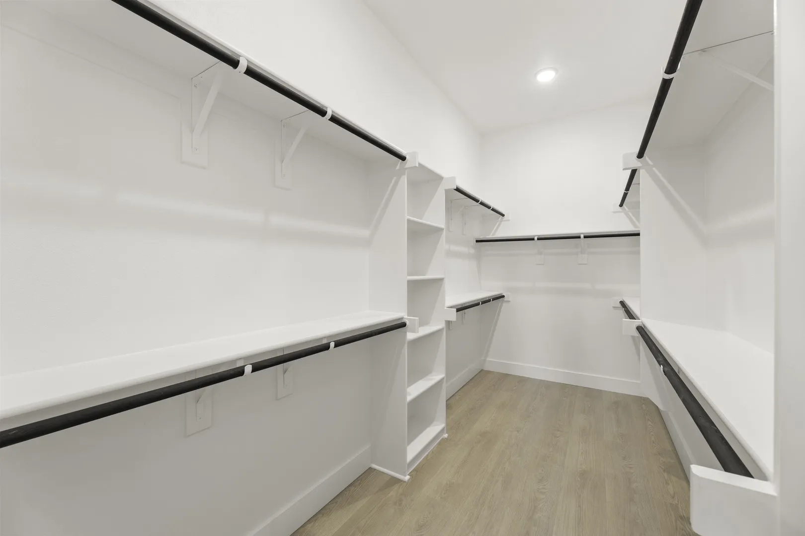 21. 12434 Beaver Creek - Closet
