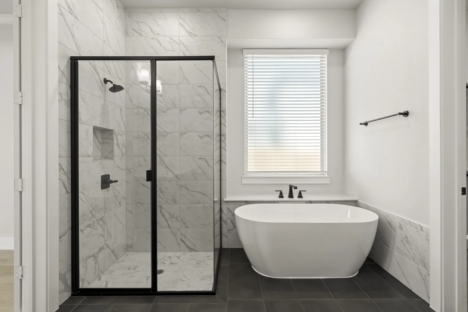 18. 12434 Beaver Creek - Bath (2)
