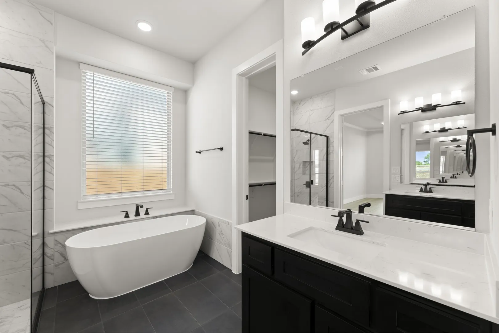 19. 12434 Beaver Creek - Bath (3)