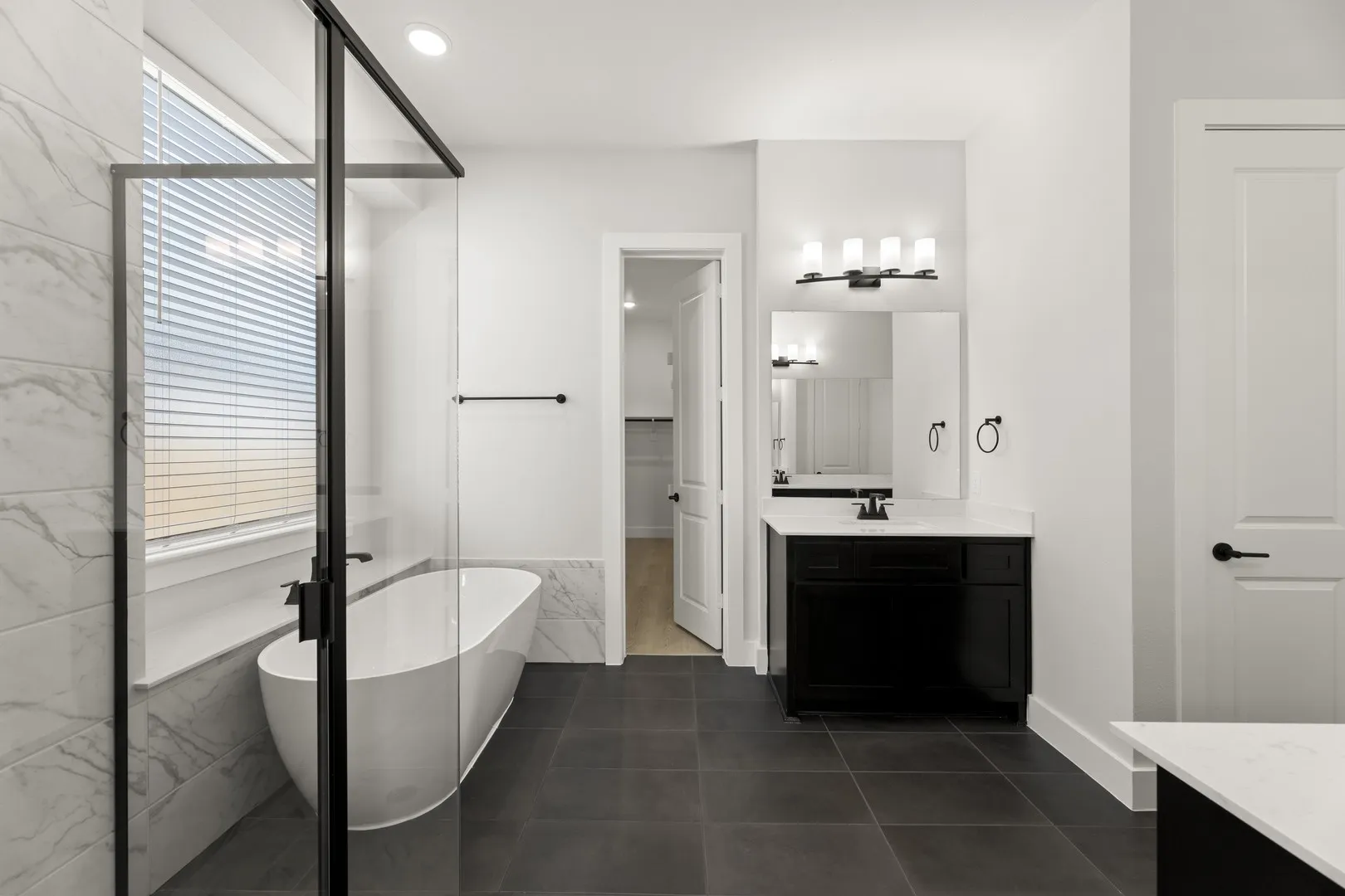 17. 12434 Beaver Creek - Bath