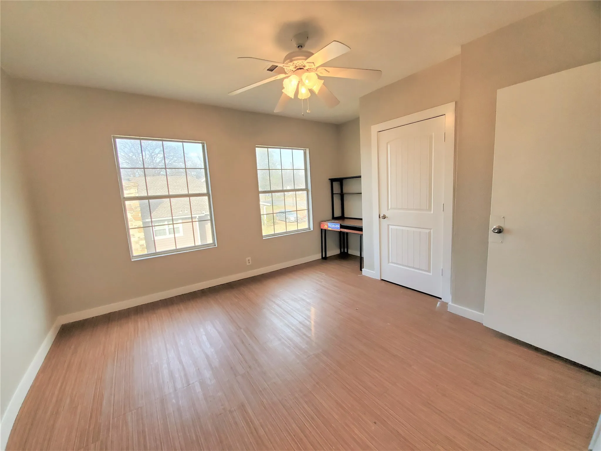 Single Family Residence For Rent in Denton County , 2223 N Locust Street, Denton, Texas 76209, 4 Bedroom, 4 Bathroom, Garage spaces, 2,244 Sqft, built in 1965, Preowned, mls#21257635, Real Estate Agent in Denton, Homes For Rent in Denton county, Homes For Rent in Denton, Realtor in Denton Texas, Real Estate Brokerage Independent Realty Texas, Luminita Cordes Realtor