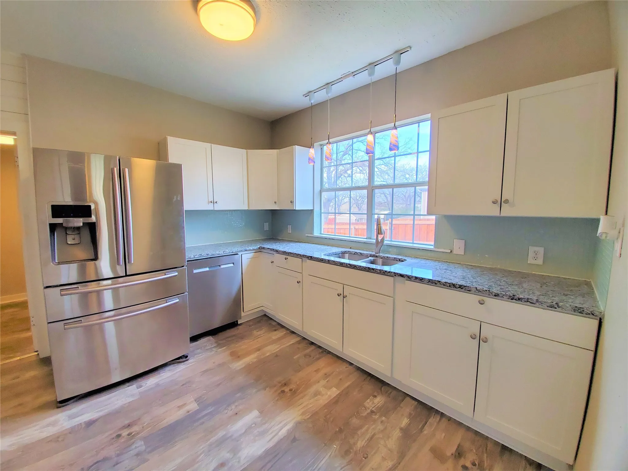 Single Family Residence For Rent in Denton County , 2223 N Locust Street, Denton, Texas 76209, 4 Bedroom, 4 Bathroom, Garage spaces, 2,244 Sqft, built in 1965, Preowned, mls#21257635, Real Estate Agent in Denton, Homes For Rent in Denton county, Homes For Rent in Denton, Realtor in Denton Texas, Real Estate Brokerage Independent Realty Texas, Luminita Cordes Realtor