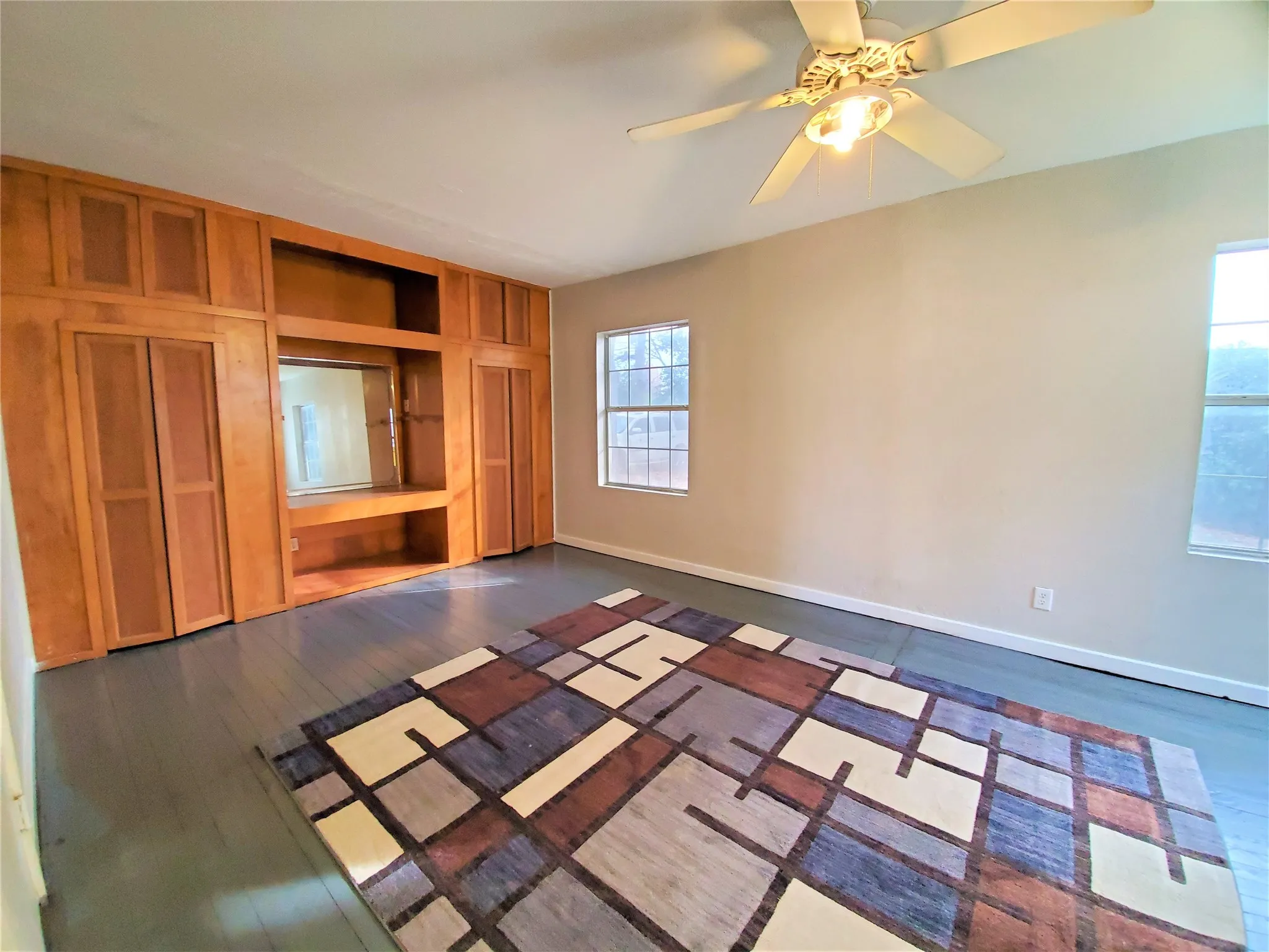 Single Family Residence For Rent in Denton County , 2223 N Locust Street, Denton, Texas 76209, 4 Bedroom, 4 Bathroom, Garage spaces, 2,244 Sqft, built in 1965, Preowned, mls#21257635, Real Estate Agent in Denton, Homes For Rent in Denton county, Homes For Rent in Denton, Realtor in Denton Texas, Real Estate Brokerage Independent Realty Texas, Luminita Cordes Realtor