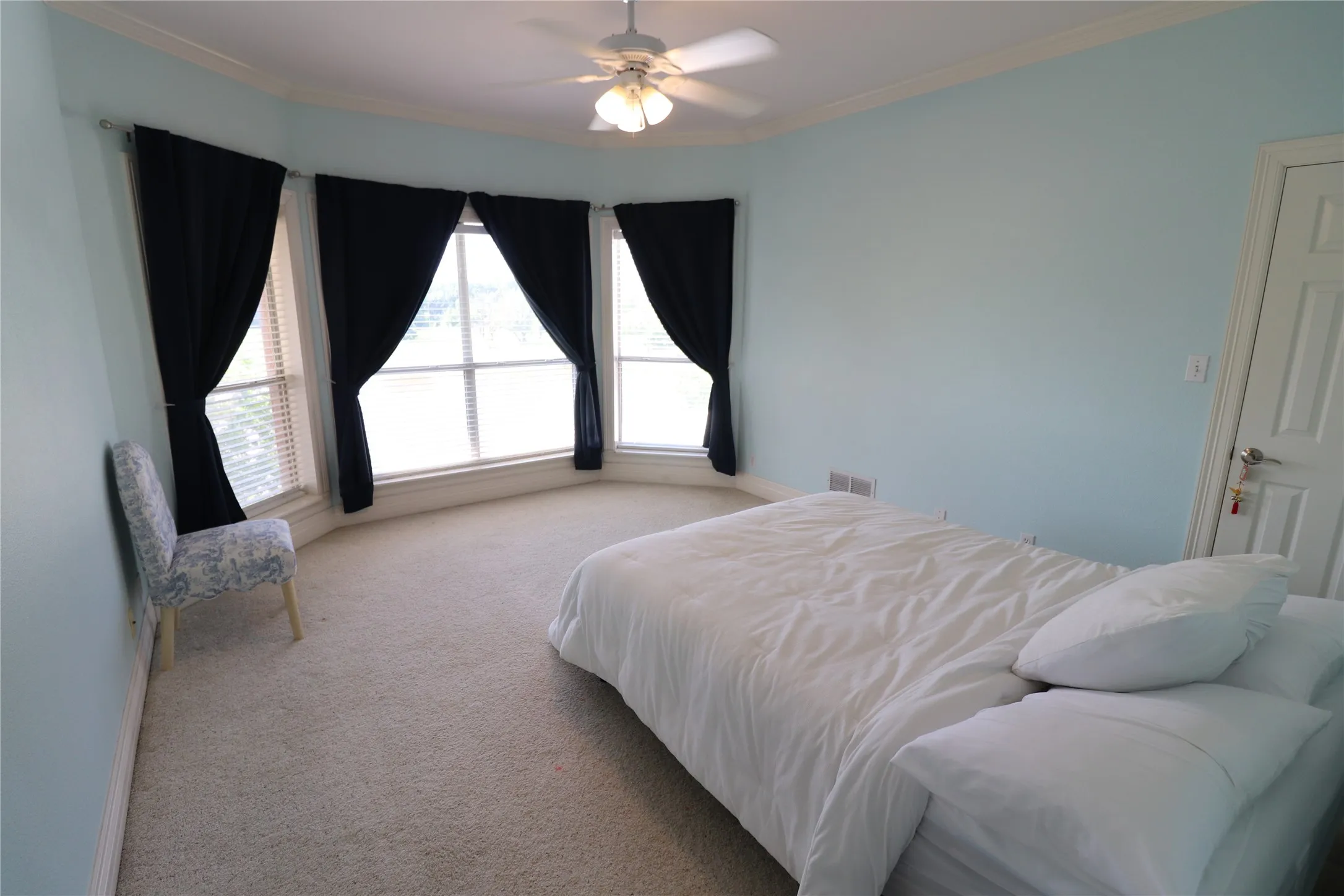 Single Family Residence For Sale in Clay County , 505 Country Club Drive, Henrietta, Texas 76365, 4 Bedrooms, 3 Bathrooms, 2 Garage spaces, 3,566 Sqft, built in 1998, Price $655,500, mls#21257642, Real Estate Agent in Henrietta, Homes For Sale in Clay county, Homes For Sale in Henrietta, Realtor in Henrietta Texas, Real Estate Brokerage Independent Realty Texas, Luminita Cordes Realtor