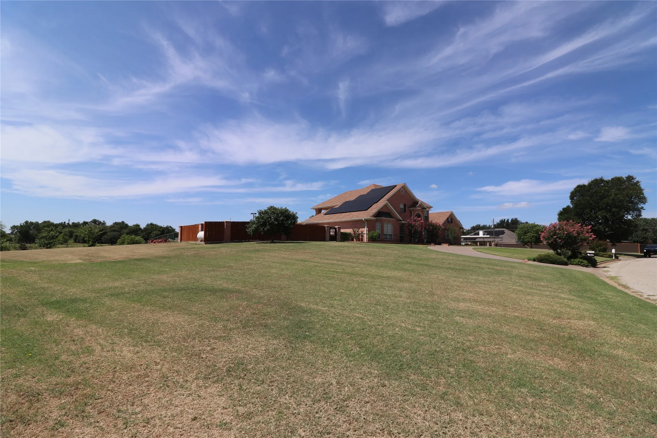 Single Family Residence For Sale in Clay County , 505 Country Club Drive, Henrietta, Texas 76365, 4 Bedrooms, 3 Bathrooms, 2 Garage spaces, 3,566 Sqft, built in 1998, Price $655,500, mls#21257642, Real Estate Agent in Henrietta, Homes For Sale in Clay county, Homes For Sale in Henrietta, Realtor in Henrietta Texas, Real Estate Brokerage Independent Realty Texas, Luminita Cordes Realtor