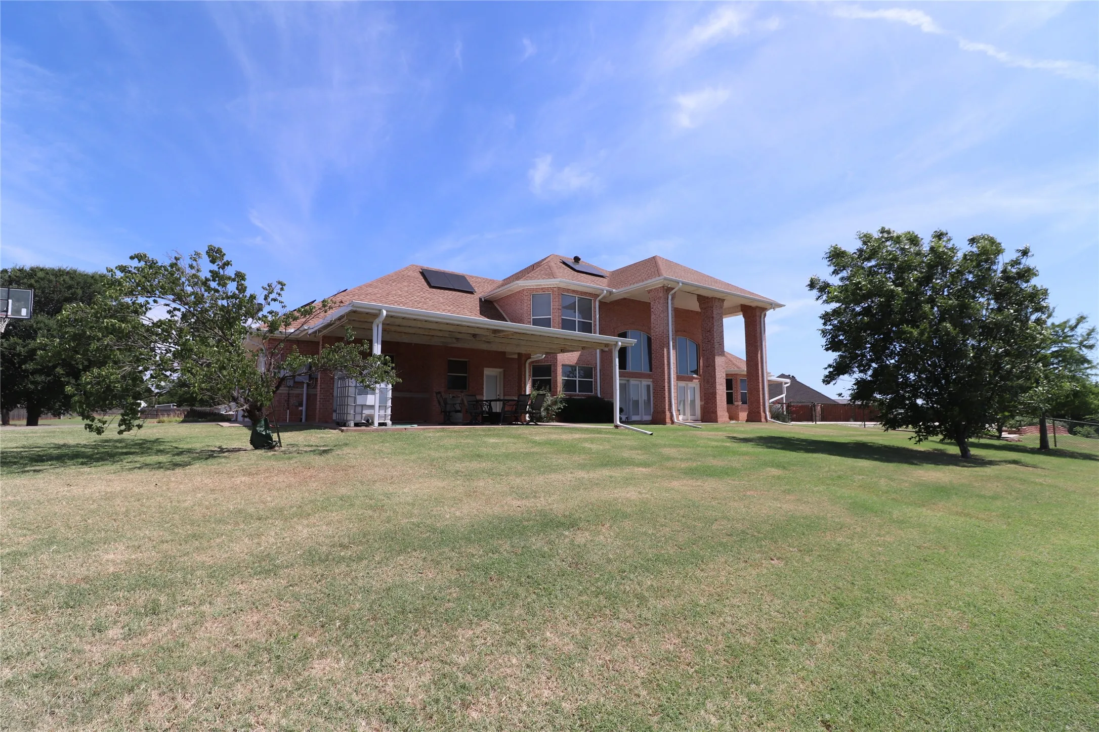 Single Family Residence For Sale in Clay County , 505 Country Club Drive, Henrietta, Texas 76365, 4 Bedrooms, 3 Bathrooms, 2 Garage spaces, 3,566 Sqft, built in 1998, Price $655,500, mls#21257642, Real Estate Agent in Henrietta, Homes For Sale in Clay county, Homes For Sale in Henrietta, Realtor in Henrietta Texas, Real Estate Brokerage Independent Realty Texas, Luminita Cordes Realtor
