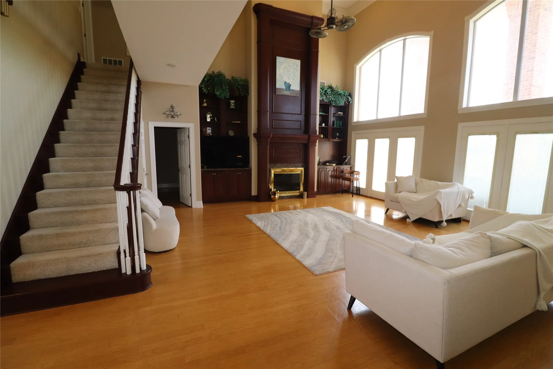 Single Family Residence For Sale in Clay County , 505 Country Club Drive, Henrietta, Texas 76365, 4 Bedrooms, 3 Bathrooms, 2 Garage spaces, 3,566 Sqft, built in 1998, Price $655,500, mls#21257642, Real Estate Agent in Henrietta, Homes For Sale in Clay county, Homes For Sale in Henrietta, Realtor in Henrietta Texas, Real Estate Brokerage Independent Realty Texas, Luminita Cordes Realtor