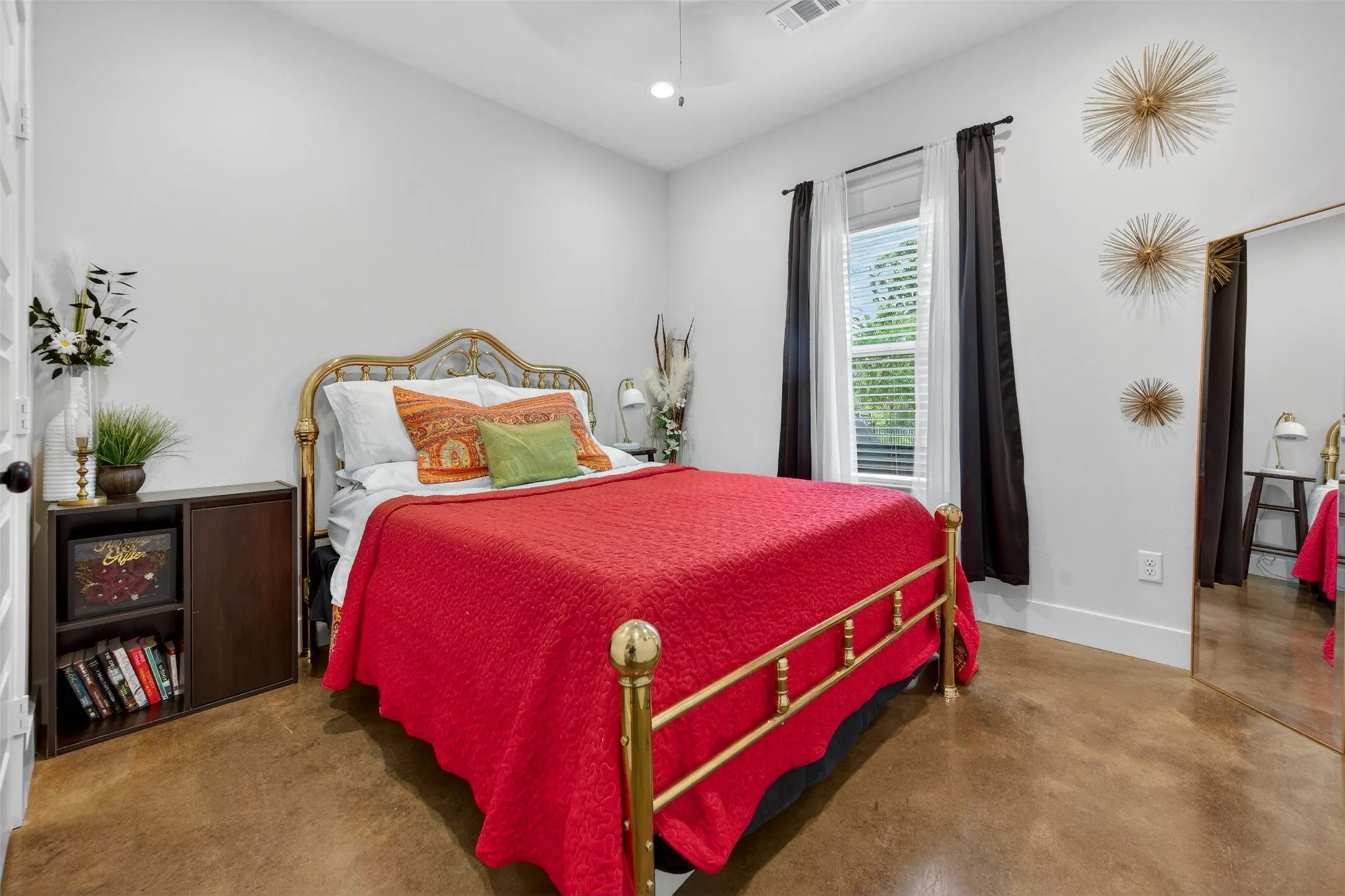 Single Family Residence For Sale in Henderson County , 6371 Mill Run Road, Athens, Texas 75751, 4 Bedroom, 2 Bathroom, 2 Garage spaces, 1,763 Sqft, built in 2021, mls#21244149, Real Estate Agent in Athens, Homes For Sale in Henderson county, Homes For Sale in Athens, Realtor in Athens Texas, Real Estate Brokerage Independent Realty Texas, Luminita Cordes Realtor