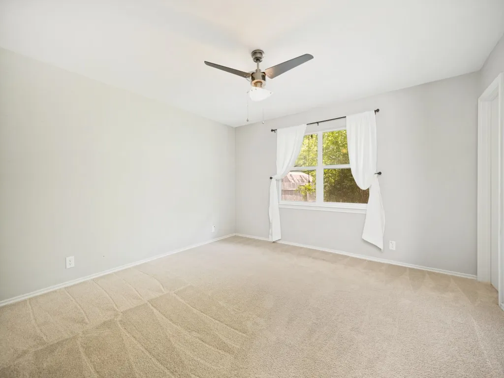 Single Family Residence For Sale in Denton County , 1825 Emery Street, Denton, Texas 76201, 3 Bedroom, 2 Bathroom, 2 Garage spaces, 1,622 Sqft, built in 1964, Price $312,000, mls#21244516, Real Estate Agent in Denton, Homes For Sale in Denton county, Homes For Sale in Denton, Realtor in Denton Texas, Real Estate Brokerage Independent Realty Texas, Luminita Cordes Realtor