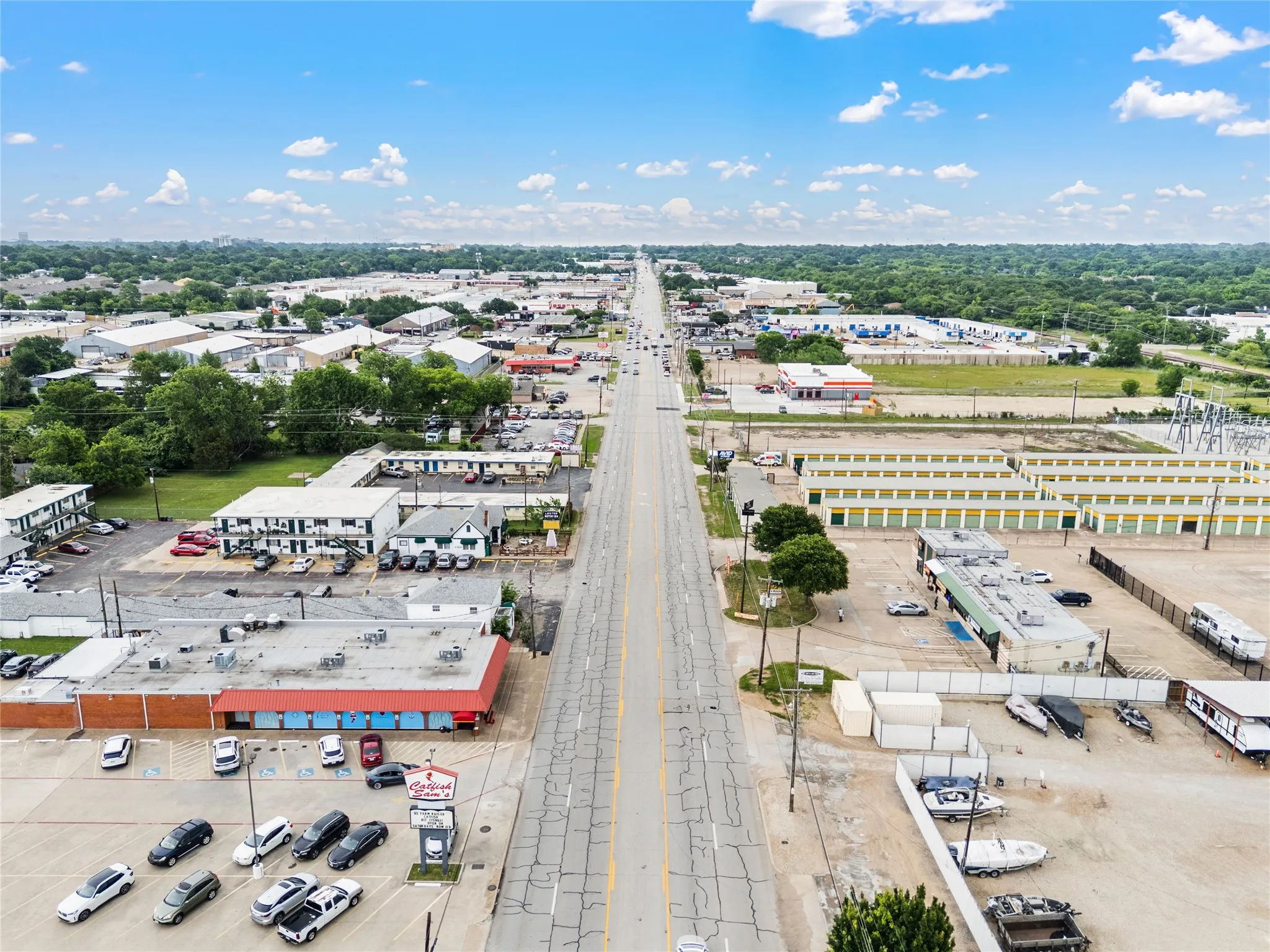 Retail For Sale in Tarrant County , 2712-2720 W Division St, Arlington, Texas 76012, 0, 0, Garage spaces, 0 Sqft, built in 2002, Preowned, Price $1,200,000, mls#21257677, Real Estate Agent in Arlington, Homes For Sale in Tarrant county, Homes For Sale in Arlington, Realtor in Arlington Texas, Real Estate Brokerage Independent Realty Texas, Luminita Cordes Realtor