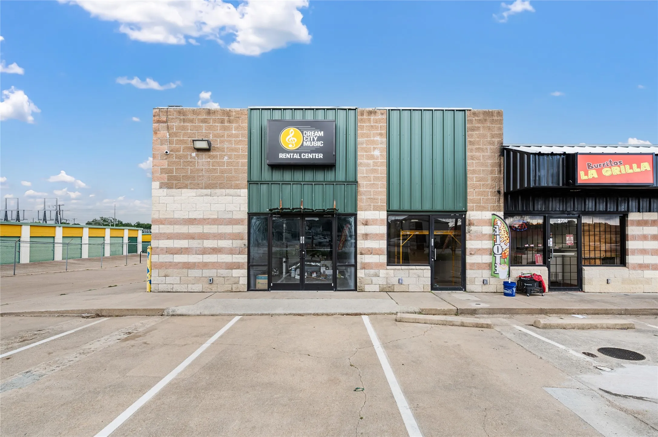 Retail For Sale in Tarrant County , 2712-2720 W Division St, Arlington, Texas 76012, 0, 0, Garage spaces, 0 Sqft, built in 2002, Preowned, Price $1,200,000, mls#21257677, Real Estate Agent in Arlington, Homes For Sale in Tarrant county, Homes For Sale in Arlington, Realtor in Arlington Texas, Real Estate Brokerage Independent Realty Texas, Luminita Cordes Realtor