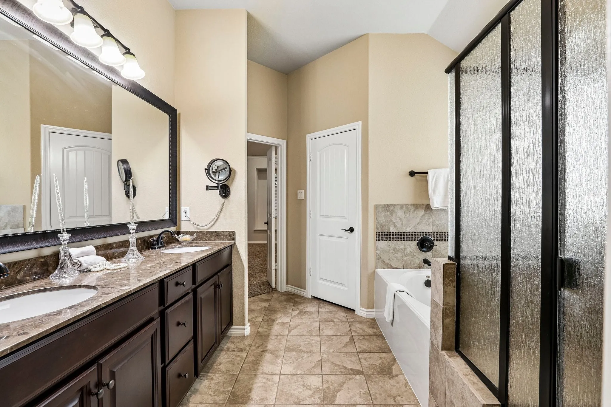 Single Family Residence For Sale in Denton County , 1441 Isabella Lane, Savannah, Texas 76227, 3 Bedroom, 2 Bathroom, 2 Garage spaces, 1,839 Sqft, built in 2014, Preowned, mls#21256570, Real Estate Agent in Savannah, Homes For Sale in Denton county, Homes For Sale in Savannah, Realtor in Savannah Texas, Real Estate Brokerage Independent Realty Texas, Luminita Cordes Realtor