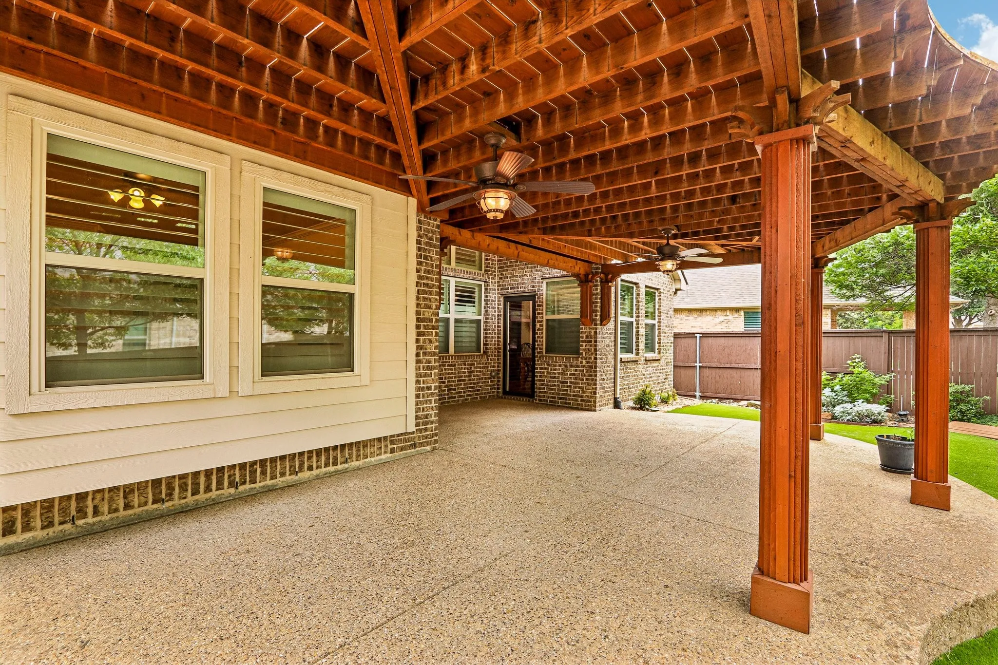 Single Family Residence For Sale in Denton County , 1441 Isabella Lane, Savannah, Texas 76227, 3 Bedroom, 2 Bathroom, 2 Garage spaces, 1,839 Sqft, built in 2014, Preowned, mls#21256570, Real Estate Agent in Savannah, Homes For Sale in Denton county, Homes For Sale in Savannah, Realtor in Savannah Texas, Real Estate Brokerage Independent Realty Texas, Luminita Cordes Realtor