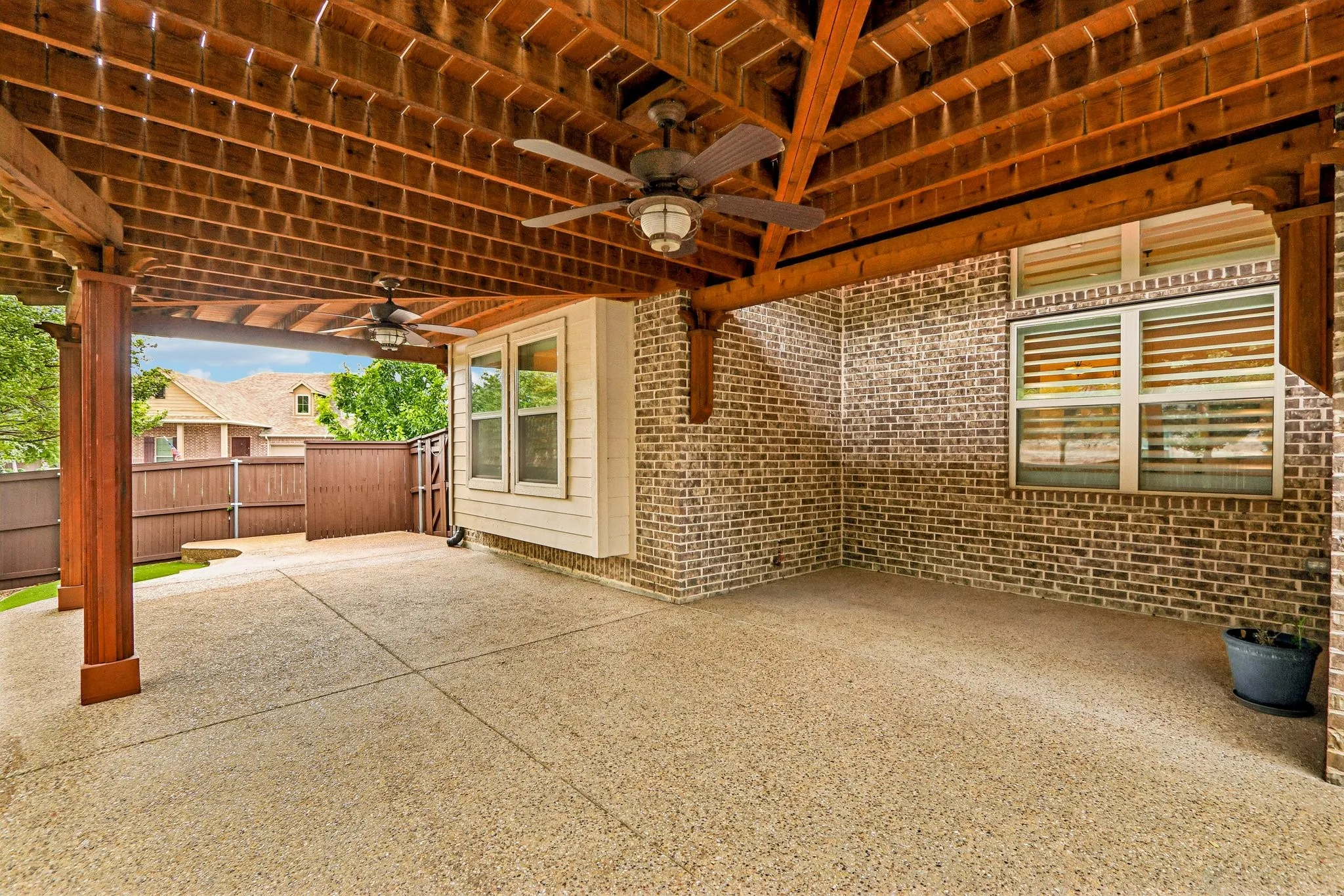 Single Family Residence For Sale in Denton County , 1441 Isabella Lane, Savannah, Texas 76227, 3 Bedroom, 2 Bathroom, 2 Garage spaces, 1,839 Sqft, built in 2014, Preowned, mls#21256570, Real Estate Agent in Savannah, Homes For Sale in Denton county, Homes For Sale in Savannah, Realtor in Savannah Texas, Real Estate Brokerage Independent Realty Texas, Luminita Cordes Realtor