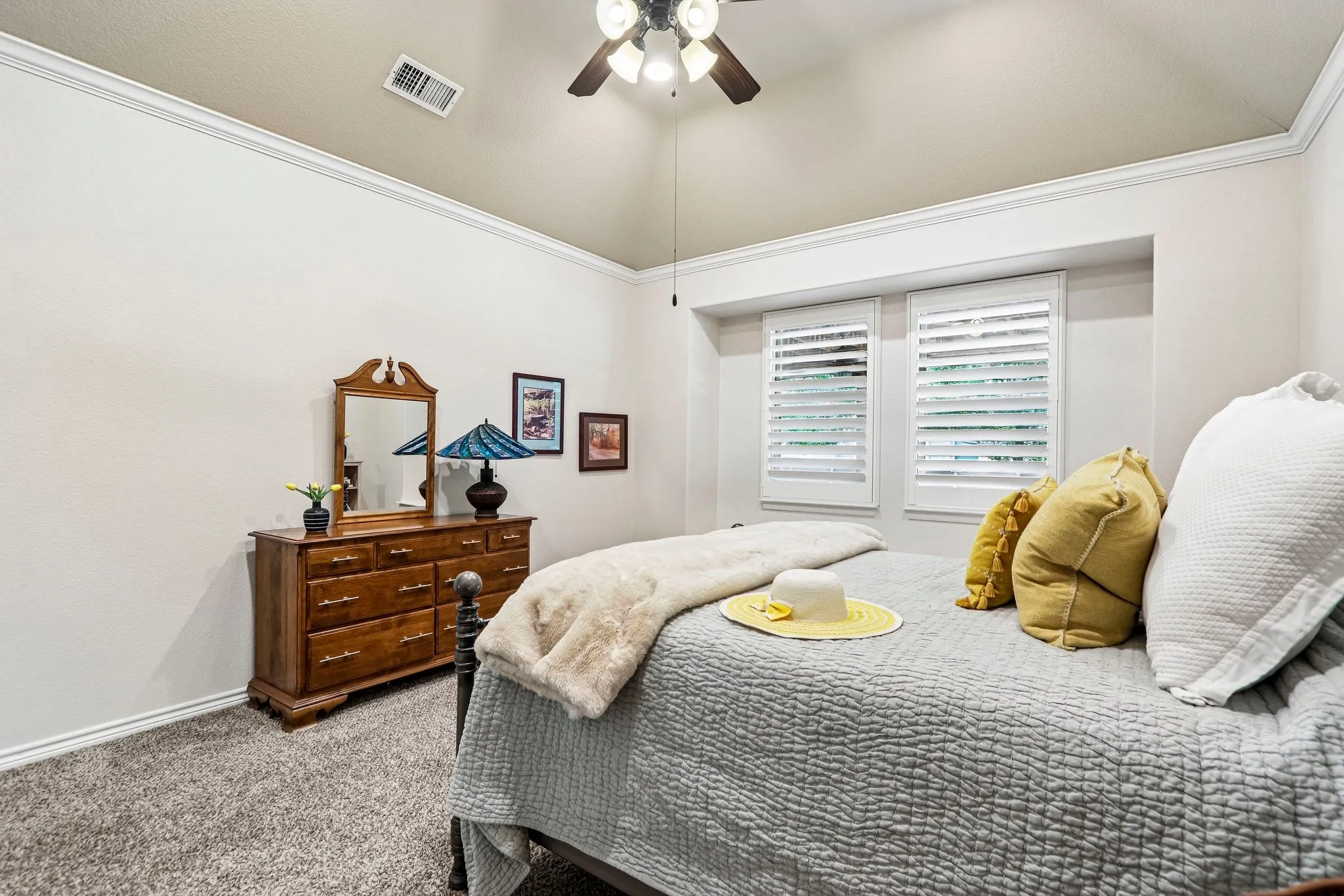 Single Family Residence For Sale in Denton County , 1441 Isabella Lane, Savannah, Texas 76227, 3 Bedroom, 2 Bathroom, 2 Garage spaces, 1,839 Sqft, built in 2014, Preowned, mls#21256570, Real Estate Agent in Savannah, Homes For Sale in Denton county, Homes For Sale in Savannah, Realtor in Savannah Texas, Real Estate Brokerage Independent Realty Texas, Luminita Cordes Realtor