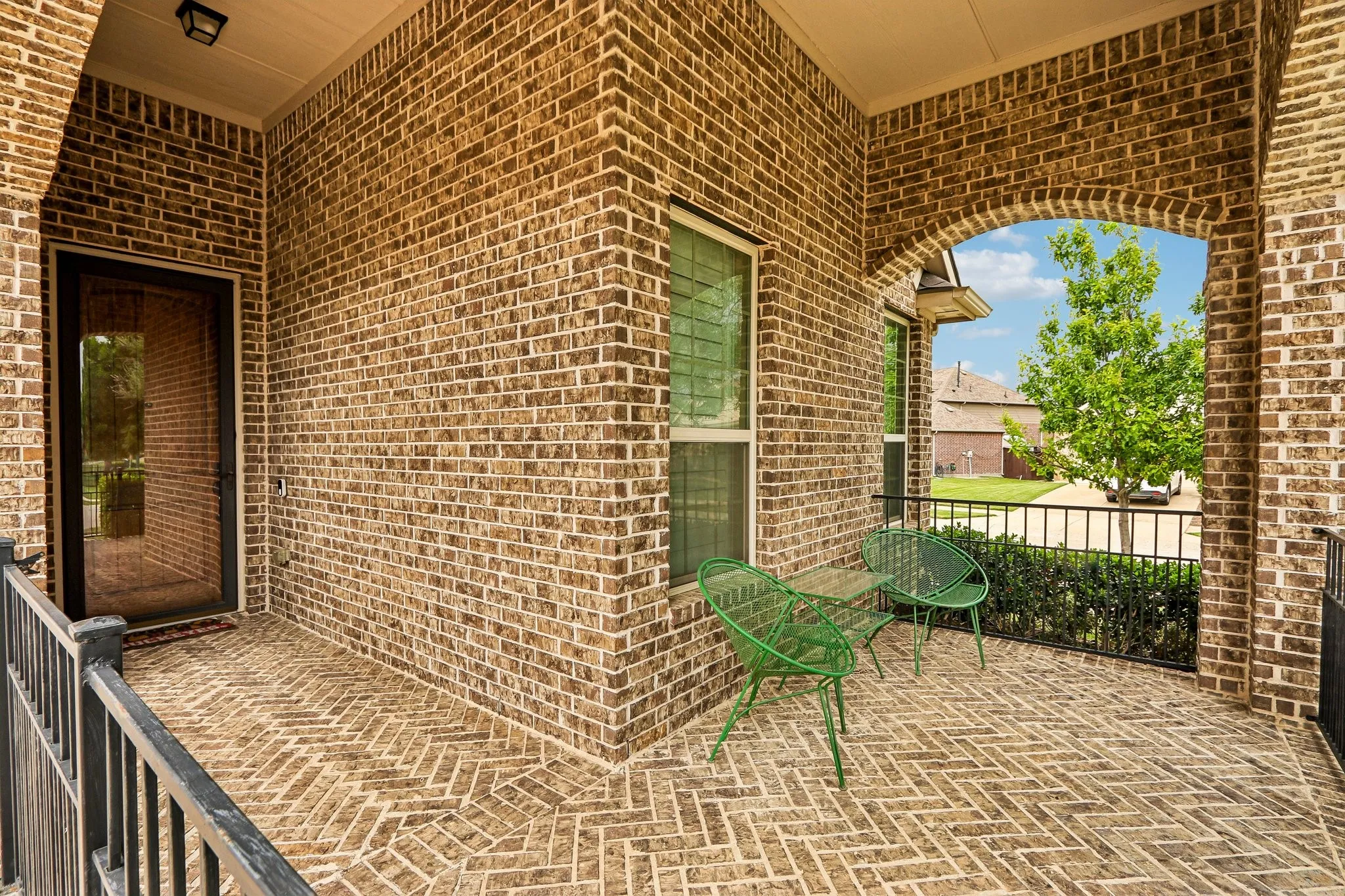 Single Family Residence For Sale in Denton County , 1441 Isabella Lane, Savannah, Texas 76227, 3 Bedroom, 2 Bathroom, 2 Garage spaces, 1,839 Sqft, built in 2014, Preowned, mls#21256570, Real Estate Agent in Savannah, Homes For Sale in Denton county, Homes For Sale in Savannah, Realtor in Savannah Texas, Real Estate Brokerage Independent Realty Texas, Luminita Cordes Realtor