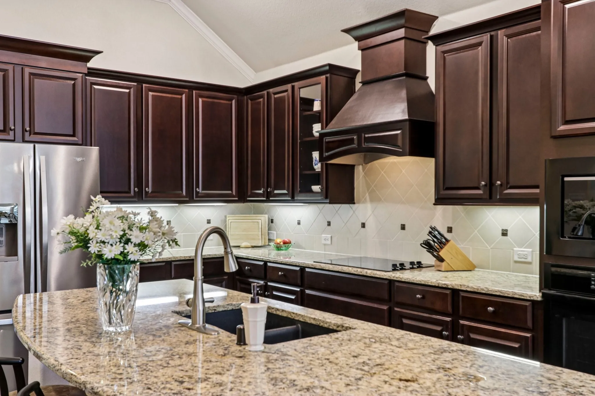 Single Family Residence For Sale in Denton County , 1441 Isabella Lane, Savannah, Texas 76227, 3 Bedroom, 2 Bathroom, 2 Garage spaces, 1,839 Sqft, built in 2014, Preowned, mls#21256570, Real Estate Agent in Savannah, Homes For Sale in Denton county, Homes For Sale in Savannah, Realtor in Savannah Texas, Real Estate Brokerage Independent Realty Texas, Luminita Cordes Realtor