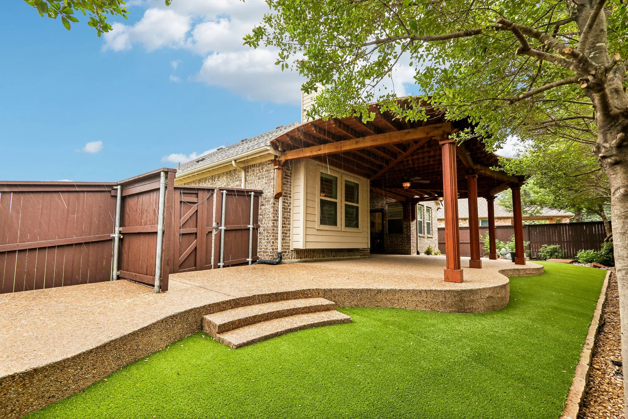 Single Family Residence For Sale in Denton County , 1441 Isabella Lane, Savannah, Texas 76227, 3 Bedroom, 2 Bathroom, 2 Garage spaces, 1,839 Sqft, built in 2014, Preowned, mls#21256570, Real Estate Agent in Savannah, Homes For Sale in Denton county, Homes For Sale in Savannah, Realtor in Savannah Texas, Real Estate Brokerage Independent Realty Texas, Luminita Cordes Realtor