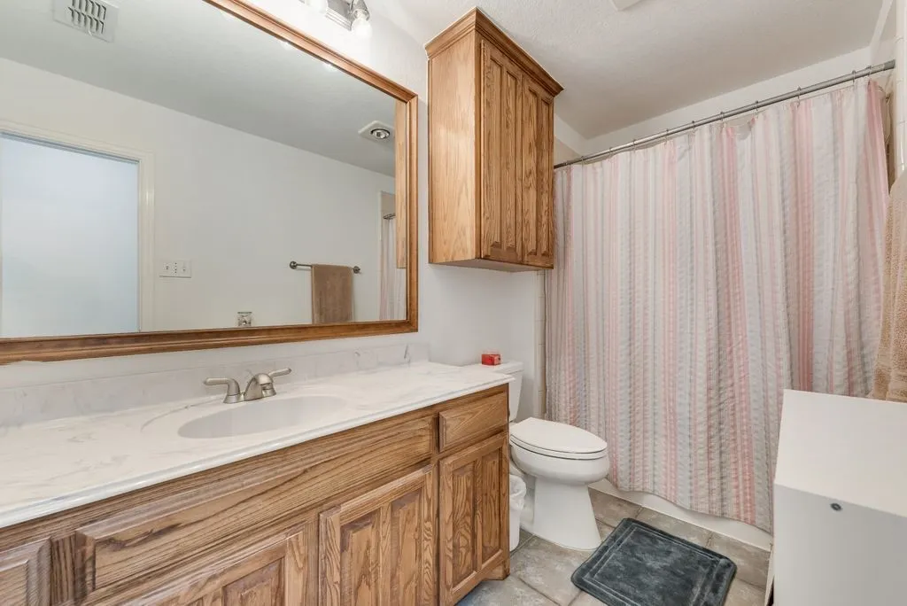 Single Family Residence For Sale in Tarrant County , 7057 Ridge Crest Drive, North Richland Hills, Texas 76182, 3 Bedroom, 3 Bathroom, 2 Garage spaces, 2,675 Sqft, built in 2004, Price $575,000, mls#21257681, Real Estate Agent in North Richland Hills, Homes For Sale in Tarrant county, Homes For Sale in North Richland Hills, Realtor in North Richland Hills Texas, Real Estate Brokerage Independent Realty Texas, Luminita Cordes Realtor