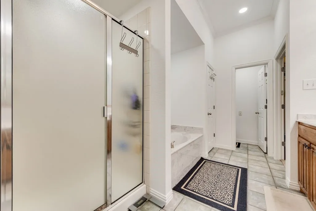 Single Family Residence For Sale in Tarrant County , 7057 Ridge Crest Drive, North Richland Hills, Texas 76182, 3 Bedroom, 3 Bathroom, 2 Garage spaces, 2,675 Sqft, built in 2004, Price $575,000, mls#21257681, Real Estate Agent in North Richland Hills, Homes For Sale in Tarrant county, Homes For Sale in North Richland Hills, Realtor in North Richland Hills Texas, Real Estate Brokerage Independent Realty Texas, Luminita Cordes Realtor
