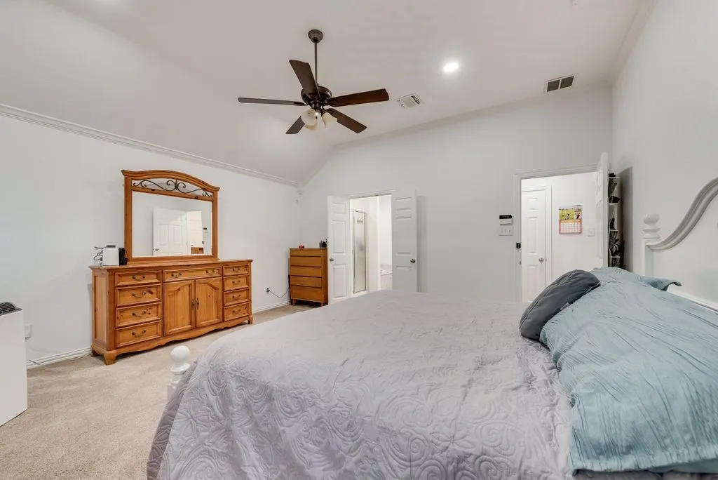 Single Family Residence For Sale in Tarrant County , 7057 Ridge Crest Drive, North Richland Hills, Texas 76182, 3 Bedroom, 3 Bathroom, 2 Garage spaces, 2,675 Sqft, built in 2004, Price $575,000, mls#21257681, Real Estate Agent in North Richland Hills, Homes For Sale in Tarrant county, Homes For Sale in North Richland Hills, Realtor in North Richland Hills Texas, Real Estate Brokerage Independent Realty Texas, Luminita Cordes Realtor