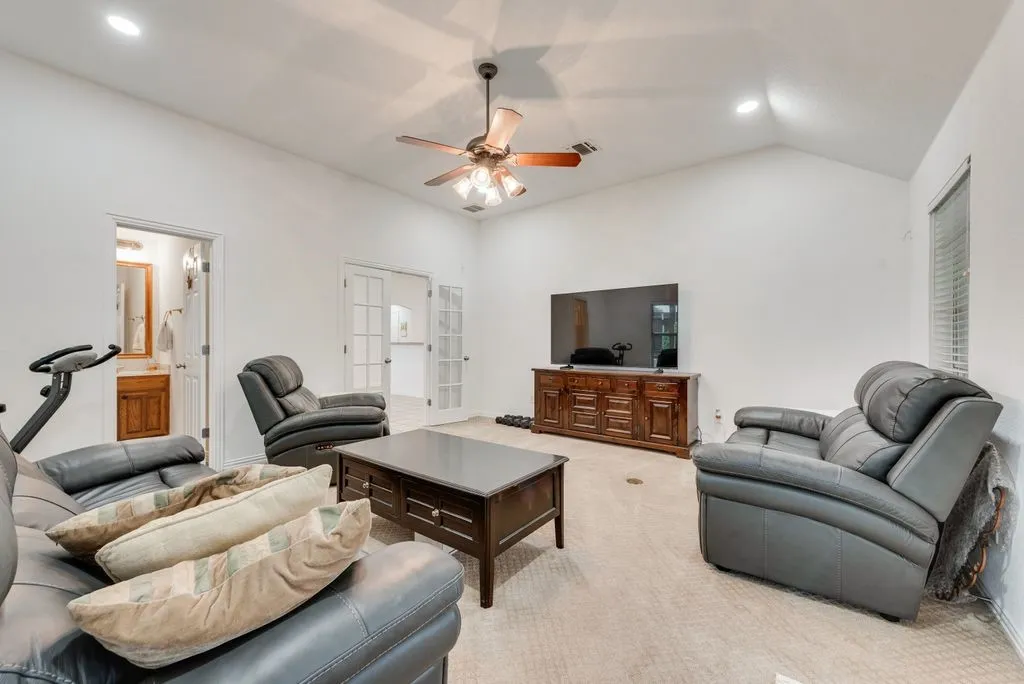 Single Family Residence For Sale in Tarrant County , 7057 Ridge Crest Drive, North Richland Hills, Texas 76182, 3 Bedroom, 3 Bathroom, 2 Garage spaces, 2,675 Sqft, built in 2004, Price $575,000, mls#21257681, Real Estate Agent in North Richland Hills, Homes For Sale in Tarrant county, Homes For Sale in North Richland Hills, Realtor in North Richland Hills Texas, Real Estate Brokerage Independent Realty Texas, Luminita Cordes Realtor