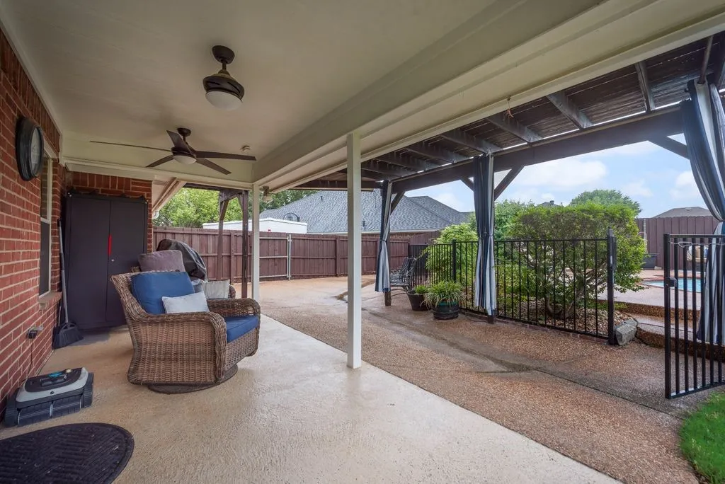 Single Family Residence For Sale in Tarrant County , 7057 Ridge Crest Drive, North Richland Hills, Texas 76182, 3 Bedroom, 3 Bathroom, 2 Garage spaces, 2,675 Sqft, built in 2004, Price $575,000, mls#21257681, Real Estate Agent in North Richland Hills, Homes For Sale in Tarrant county, Homes For Sale in North Richland Hills, Realtor in North Richland Hills Texas, Real Estate Brokerage Independent Realty Texas, Luminita Cordes Realtor