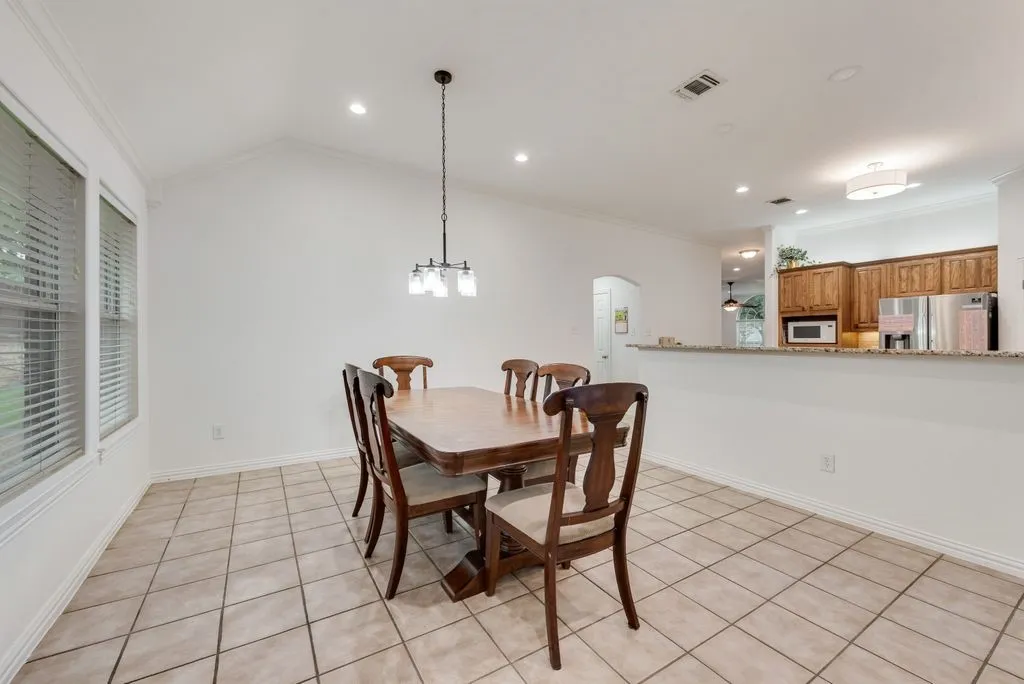 Single Family Residence For Sale in Tarrant County , 7057 Ridge Crest Drive, North Richland Hills, Texas 76182, 3 Bedroom, 3 Bathroom, 2 Garage spaces, 2,675 Sqft, built in 2004, Price $575,000, mls#21257681, Real Estate Agent in North Richland Hills, Homes For Sale in Tarrant county, Homes For Sale in North Richland Hills, Realtor in North Richland Hills Texas, Real Estate Brokerage Independent Realty Texas, Luminita Cordes Realtor