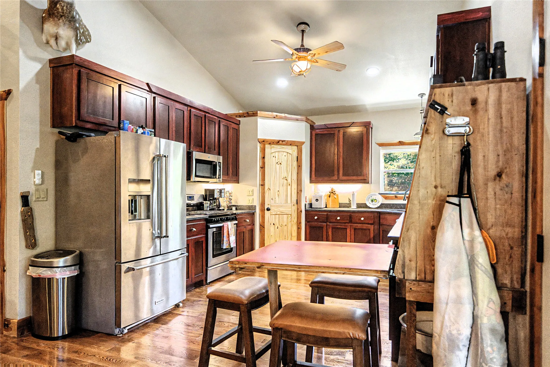 Single Family Residence For Sale in Cooke County , 9439 County Road 103, Whitesboro, Texas 76273, 2 Bedroom, 2 Bathroom, Garage spaces, 1,680 Sqft, built in 2023, Price $820,000, mls#21254692, Real Estate Agent in Whitesboro, Homes For Sale in Cooke county, Homes For Sale in Whitesboro, Realtor in Whitesboro Texas, Real Estate Brokerage Independent Realty Texas, Luminita Cordes Realtor