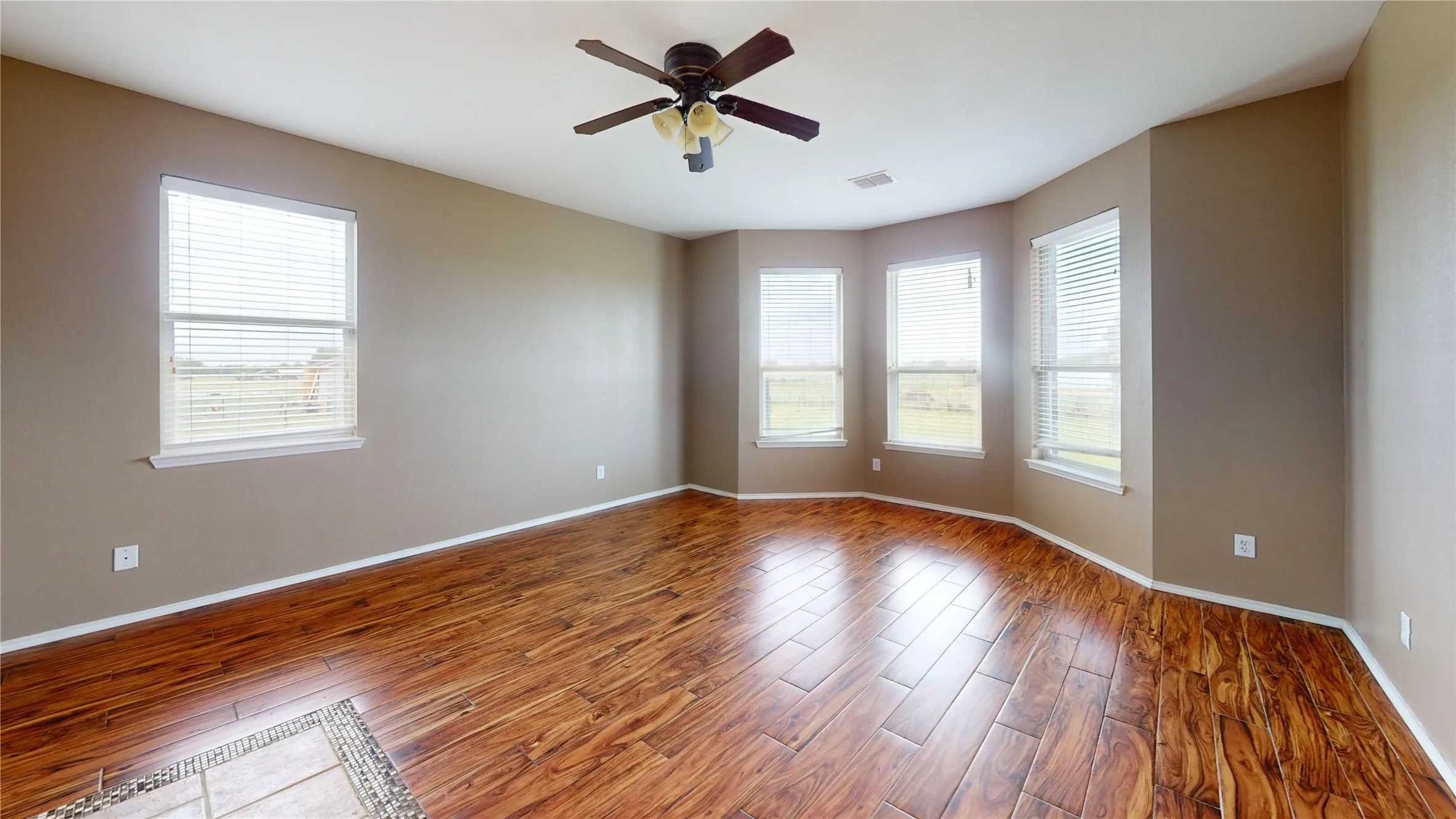 Single Family Residence For Sale in Collin County , 6080 County Road 939, Nevada, Texas 75173, 5 Bedroom, 4 Bathroom, 2 Garage spaces, 3,212 Sqft, built in 2006, mls#21257683, Real Estate Agent in Nevada, Homes For Sale in Collin county, Homes For Sale in Nevada, Realtor in Nevada Texas, Real Estate Brokerage Independent Realty Texas, Luminita Cordes Realtor