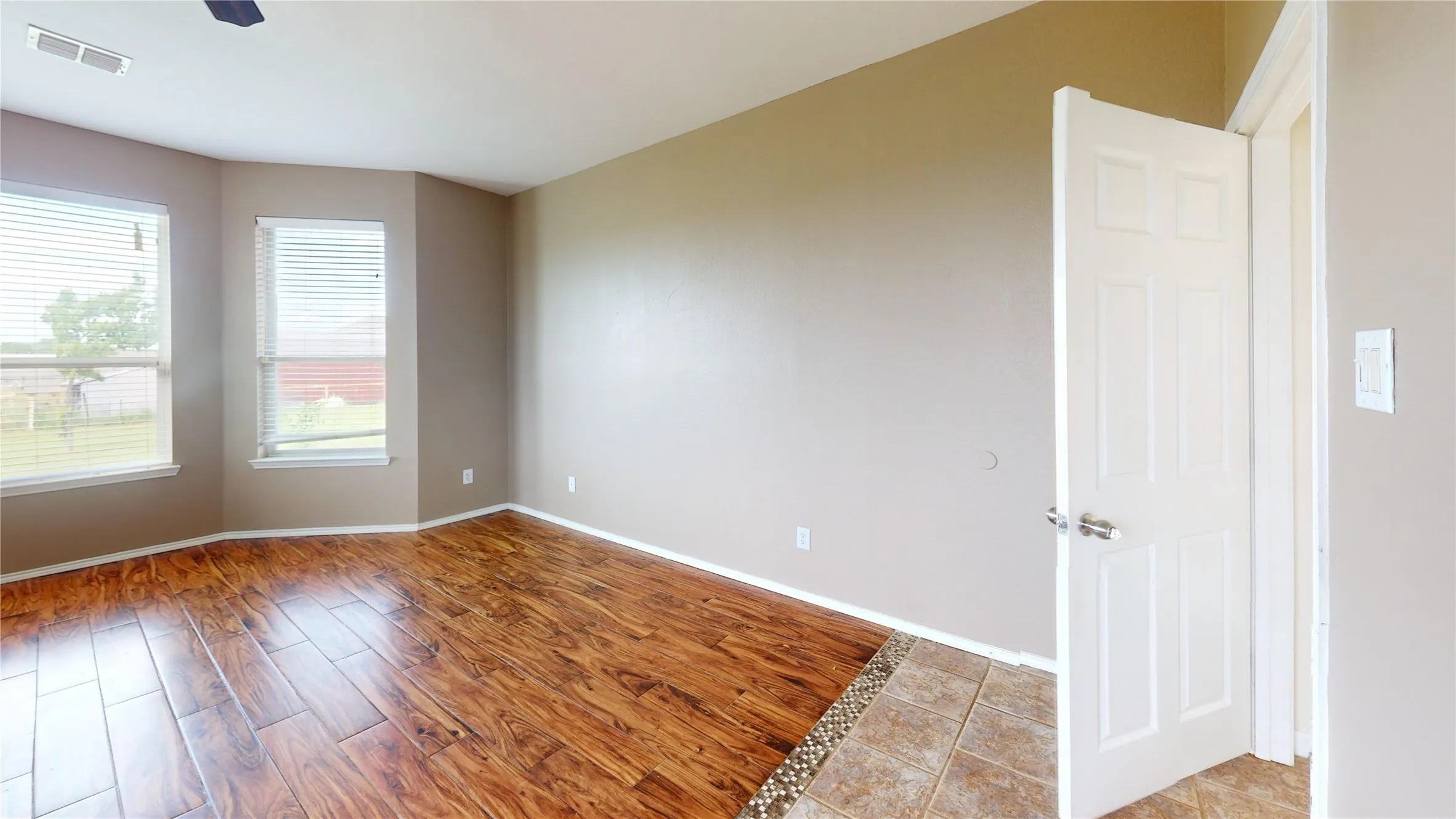 Single Family Residence For Sale in Collin County , 6080 County Road 939, Nevada, Texas 75173, 5 Bedroom, 4 Bathroom, 2 Garage spaces, 3,212 Sqft, built in 2006, mls#21257683, Real Estate Agent in Nevada, Homes For Sale in Collin county, Homes For Sale in Nevada, Realtor in Nevada Texas, Real Estate Brokerage Independent Realty Texas, Luminita Cordes Realtor