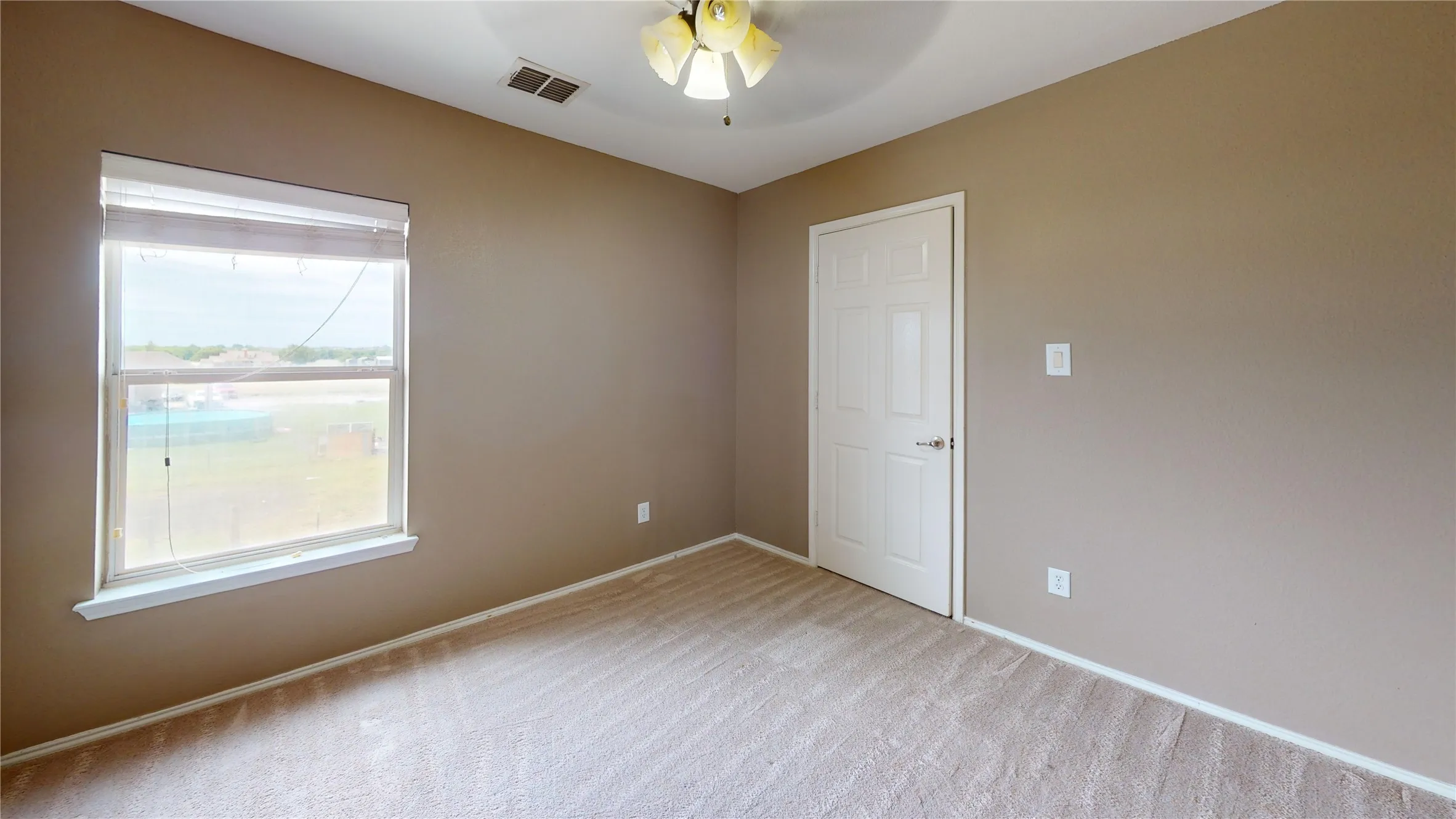 Single Family Residence For Sale in Collin County , 6080 County Road 939, Nevada, Texas 75173, 5 Bedroom, 4 Bathroom, 2 Garage spaces, 3,212 Sqft, built in 2006, mls#21257683, Real Estate Agent in Nevada, Homes For Sale in Collin county, Homes For Sale in Nevada, Realtor in Nevada Texas, Real Estate Brokerage Independent Realty Texas, Luminita Cordes Realtor