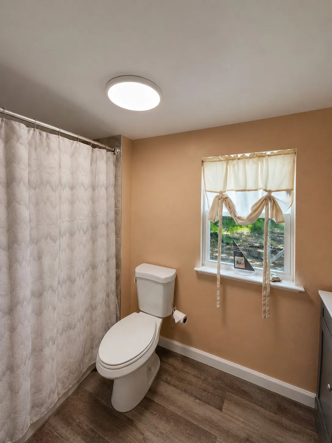 Single Family Residence For Sale in Lamar County , 479 County Road 27450, Honey Grove, Texas 75477, 3 Bedroom, 2 Bathroom, Garage spaces, 2,058 Sqft, built in 1900, mls#21250971, Real Estate Agent in Honey Grove, Homes For Sale in Lamar county, Homes For Sale in Honey Grove, Realtor in Honey Grove Texas, Real Estate Brokerage Independent Realty Texas, Luminita Cordes Realtor