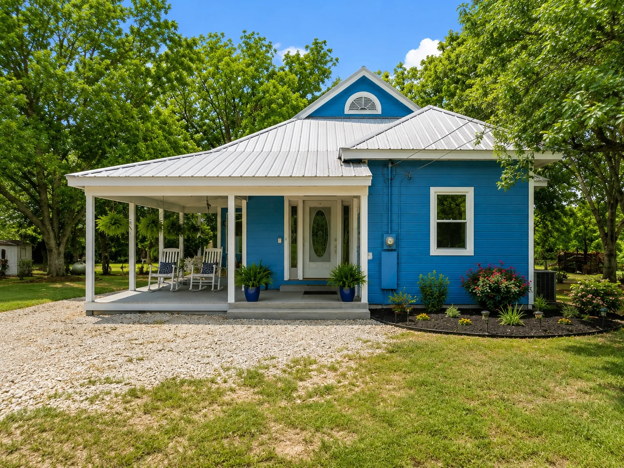 Single Family Residence For Sale in Lamar County , 479 County Road 27450, Honey Grove, Texas 75477, 3 Bedroom, 2 Bathroom, Garage spaces, 2,058 Sqft, built in 1900, mls#21250971, Real Estate Agent in Honey Grove, Homes For Sale in Lamar county, Homes For Sale in Honey Grove, Realtor in Honey Grove Texas, Real Estate Brokerage Independent Realty Texas, Luminita Cordes Realtor
