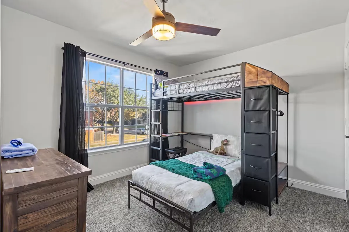 Single Family Residence For Sale in Dallas County , 3925 Bond Street, Rowlett, Texas 75088, 3 Bedrooms, 3 Bathrooms, 2 Garage spaces, 1,748 Sqft, built in 1985, Preowned, Price $349,900, mls#21257214, Real Estate Agent in Rowlett, Homes For Sale in Dallas county, Homes For Sale in Rowlett, Realtor in Rowlett Texas, Real Estate Brokerage Independent Realty Texas, Luminita Cordes Realtor