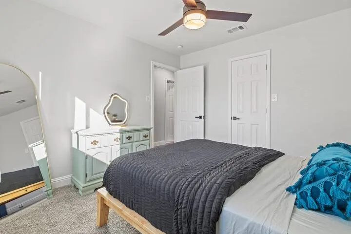 Single Family Residence For Sale in Dallas County , 3925 Bond Street, Rowlett, Texas 75088, 3 Bedrooms, 3 Bathrooms, 2 Garage spaces, 1,748 Sqft, built in 1985, Preowned, Price $349,900, mls#21257214, Real Estate Agent in Rowlett, Homes For Sale in Dallas county, Homes For Sale in Rowlett, Realtor in Rowlett Texas, Real Estate Brokerage Independent Realty Texas, Luminita Cordes Realtor