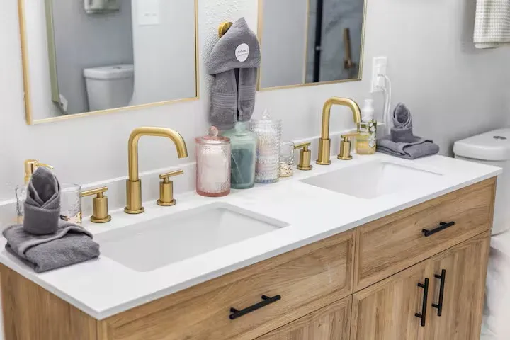 Single Family Residence For Sale in Dallas County , 3925 Bond Street, Rowlett, Texas 75088, 3 Bedrooms, 3 Bathrooms, 2 Garage spaces, 1,748 Sqft, built in 1985, Preowned, Price $349,900, mls#21257214, Real Estate Agent in Rowlett, Homes For Sale in Dallas county, Homes For Sale in Rowlett, Realtor in Rowlett Texas, Real Estate Brokerage Independent Realty Texas, Luminita Cordes Realtor