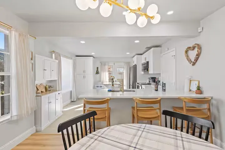 Single Family Residence For Sale in Dallas County , 3925 Bond Street, Rowlett, Texas 75088, 3 Bedrooms, 3 Bathrooms, 2 Garage spaces, 1,748 Sqft, built in 1985, Preowned, Price $349,900, mls#21257214, Real Estate Agent in Rowlett, Homes For Sale in Dallas county, Homes For Sale in Rowlett, Realtor in Rowlett Texas, Real Estate Brokerage Independent Realty Texas, Luminita Cordes Realtor