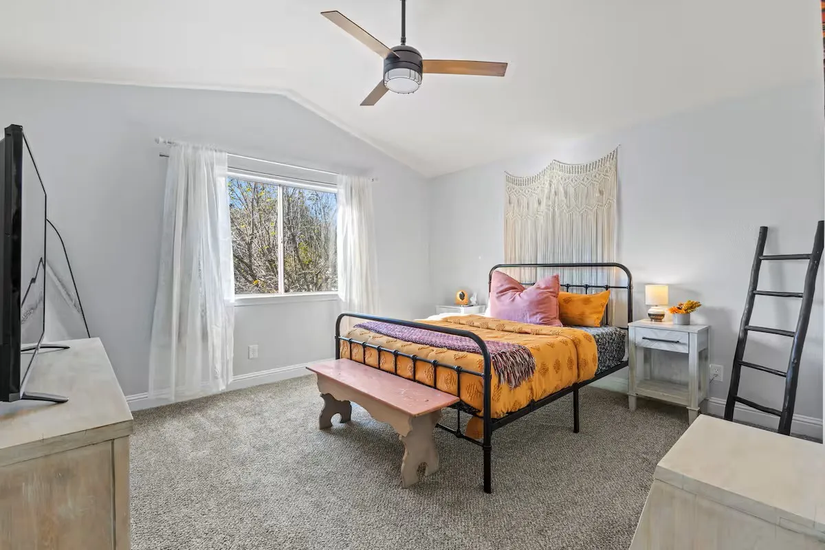 Single Family Residence For Sale in Dallas County , 3925 Bond Street, Rowlett, Texas 75088, 3 Bedrooms, 3 Bathrooms, 2 Garage spaces, 1,748 Sqft, built in 1985, Preowned, Price $349,900, mls#21257214, Real Estate Agent in Rowlett, Homes For Sale in Dallas county, Homes For Sale in Rowlett, Realtor in Rowlett Texas, Real Estate Brokerage Independent Realty Texas, Luminita Cordes Realtor