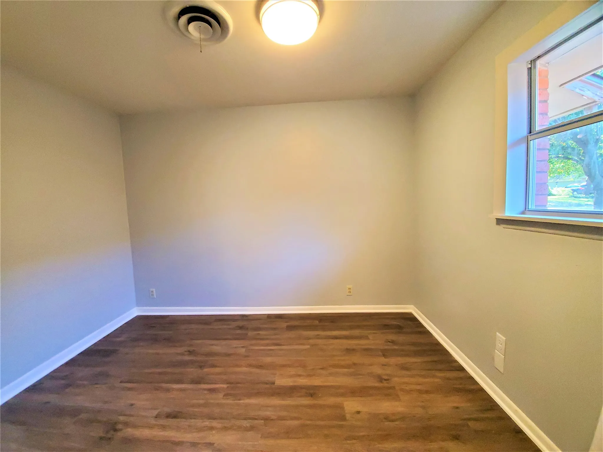 Single Family Residence For Rent in Denton County , 1200 Bryn Mawr Place, Denton, Texas 76201, 4 Bedroom, 2 Bathroom, 2 Garage spaces, 1,603 Sqft, built in 1965, Preowned, mls#21257718, Real Estate Agent in Denton, Homes For Rent in Denton county, Homes For Rent in Denton, Realtor in Denton Texas, Real Estate Brokerage Independent Realty Texas, Luminita Cordes Realtor