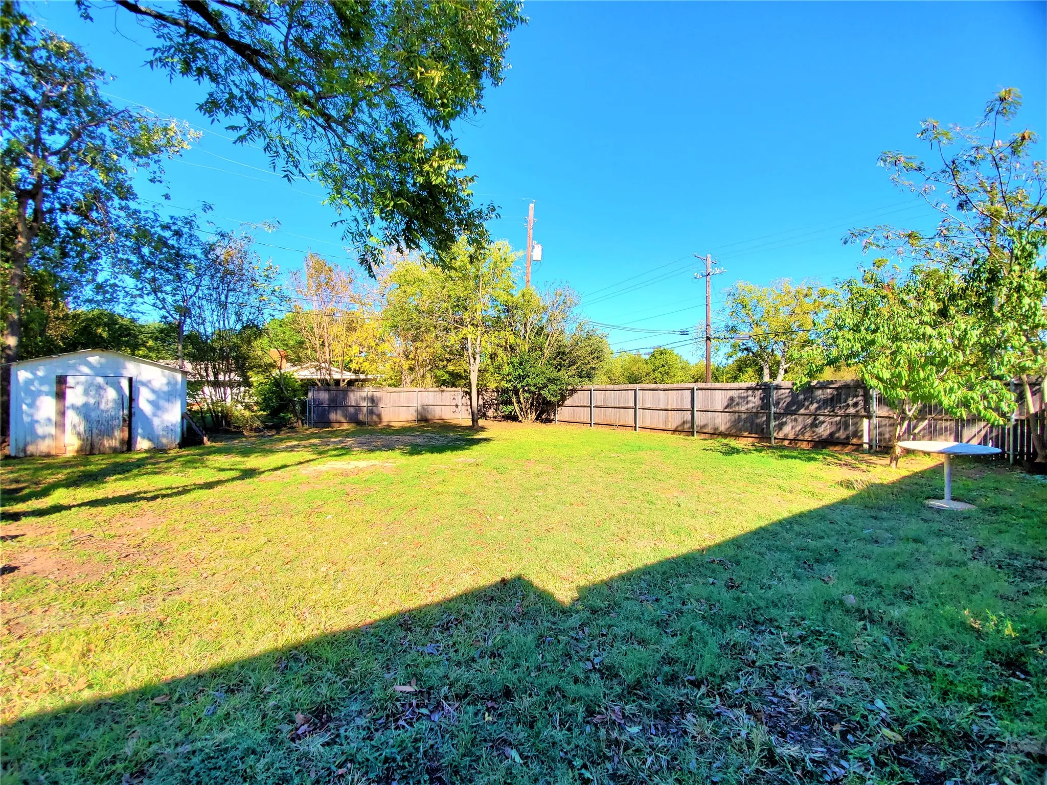 Single Family Residence For Rent in Denton County , 1200 Bryn Mawr Place, Denton, Texas 76201, 4 Bedroom, 2 Bathroom, 2 Garage spaces, 1,603 Sqft, built in 1965, Preowned, mls#21257718, Real Estate Agent in Denton, Homes For Rent in Denton county, Homes For Rent in Denton, Realtor in Denton Texas, Real Estate Brokerage Independent Realty Texas, Luminita Cordes Realtor