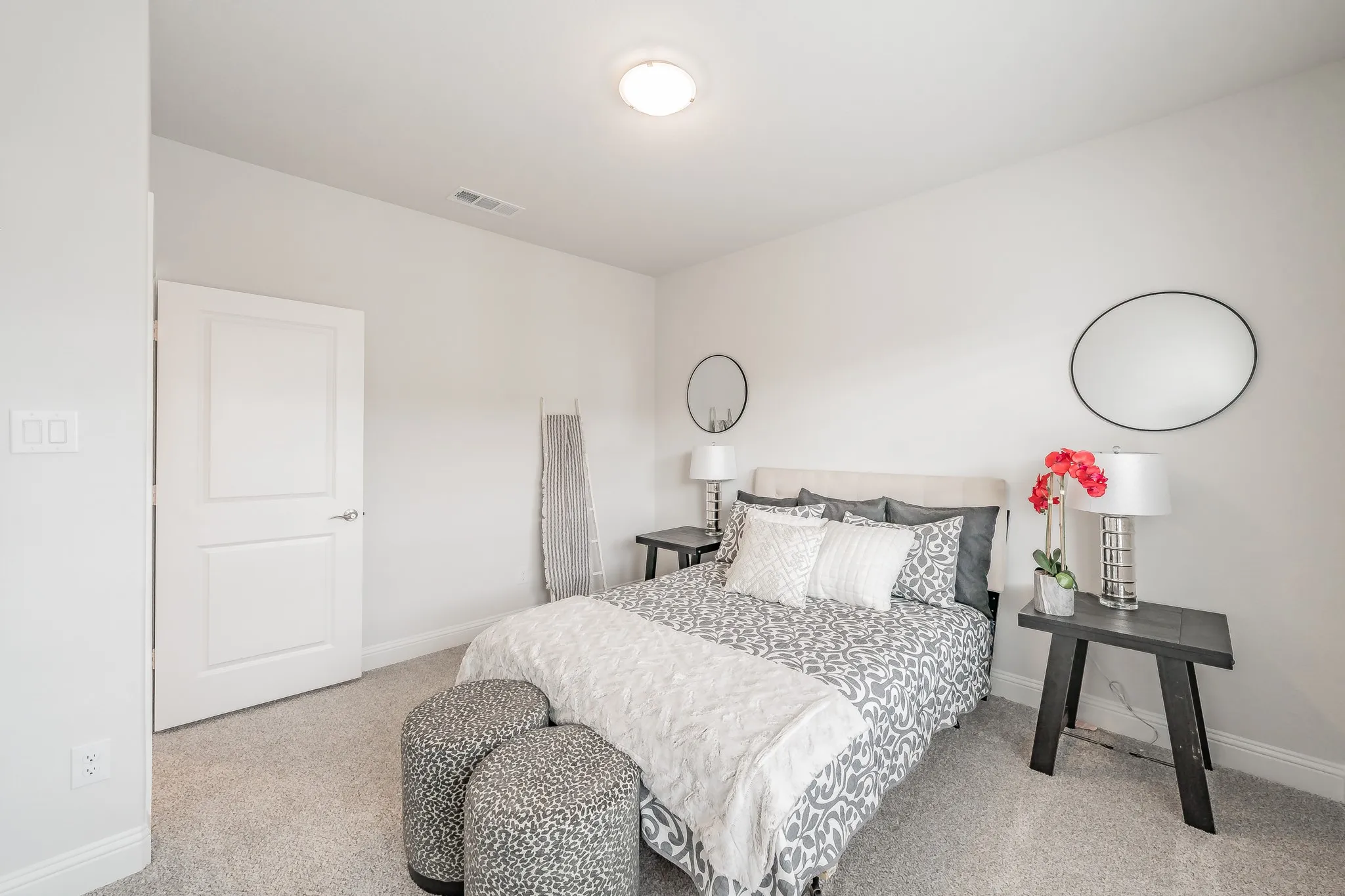 Townhouse For Sale in Tarrant County , 9713 Thorncrown Lane, Fort Worth, Texas 76179, 3 Bedrooms, 3 Bathrooms, 2 Garage spaces, 1,933 Sqft, built in 2022, Preowned, Price $319,000, mls#21257092, Real Estate Agent in Fort Worth, Homes For Sale in Tarrant county, Homes For Sale in Fort Worth, Realtor in Fort Worth Texas, Real Estate Brokerage Independent Realty Texas, Luminita Cordes Realtor
