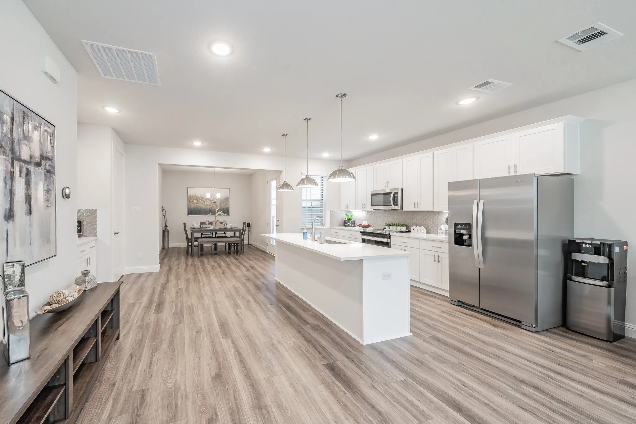 Townhouse For Sale in Tarrant County , 9713 Thorncrown Lane, Fort Worth, Texas 76179, 3 Bedrooms, 3 Bathrooms, 2 Garage spaces, 1,933 Sqft, built in 2022, Preowned, Price $319,000, mls#21257092, Real Estate Agent in Fort Worth, Homes For Sale in Tarrant county, Homes For Sale in Fort Worth, Realtor in Fort Worth Texas, Real Estate Brokerage Independent Realty Texas, Luminita Cordes Realtor