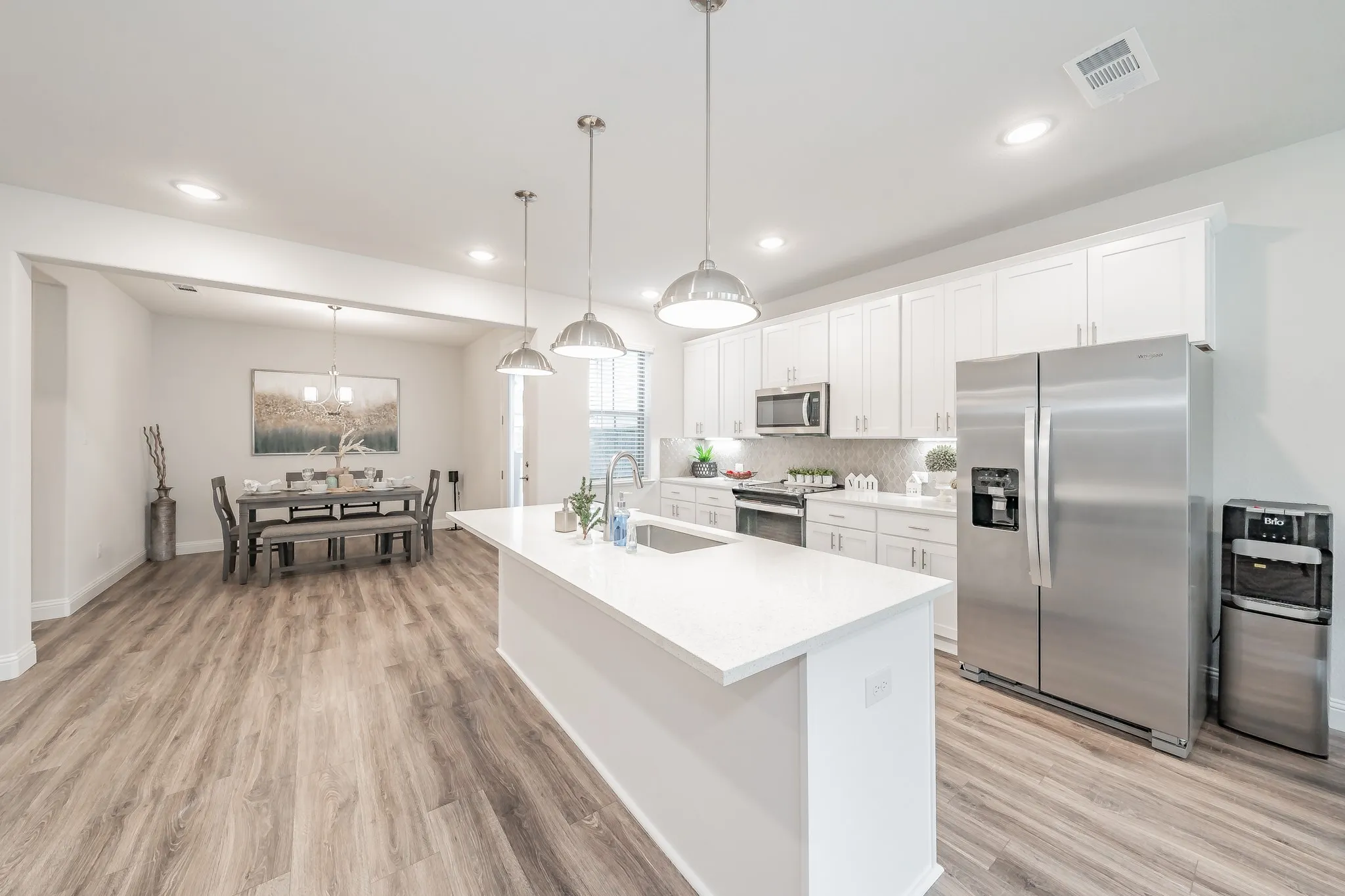 Townhouse For Sale in Tarrant County , 9713 Thorncrown Lane, Fort Worth, Texas 76179, 3 Bedrooms, 3 Bathrooms, 2 Garage spaces, 1,933 Sqft, built in 2022, Preowned, Price $319,000, mls#21257092, Real Estate Agent in Fort Worth, Homes For Sale in Tarrant county, Homes For Sale in Fort Worth, Realtor in Fort Worth Texas, Real Estate Brokerage Independent Realty Texas, Luminita Cordes Realtor
