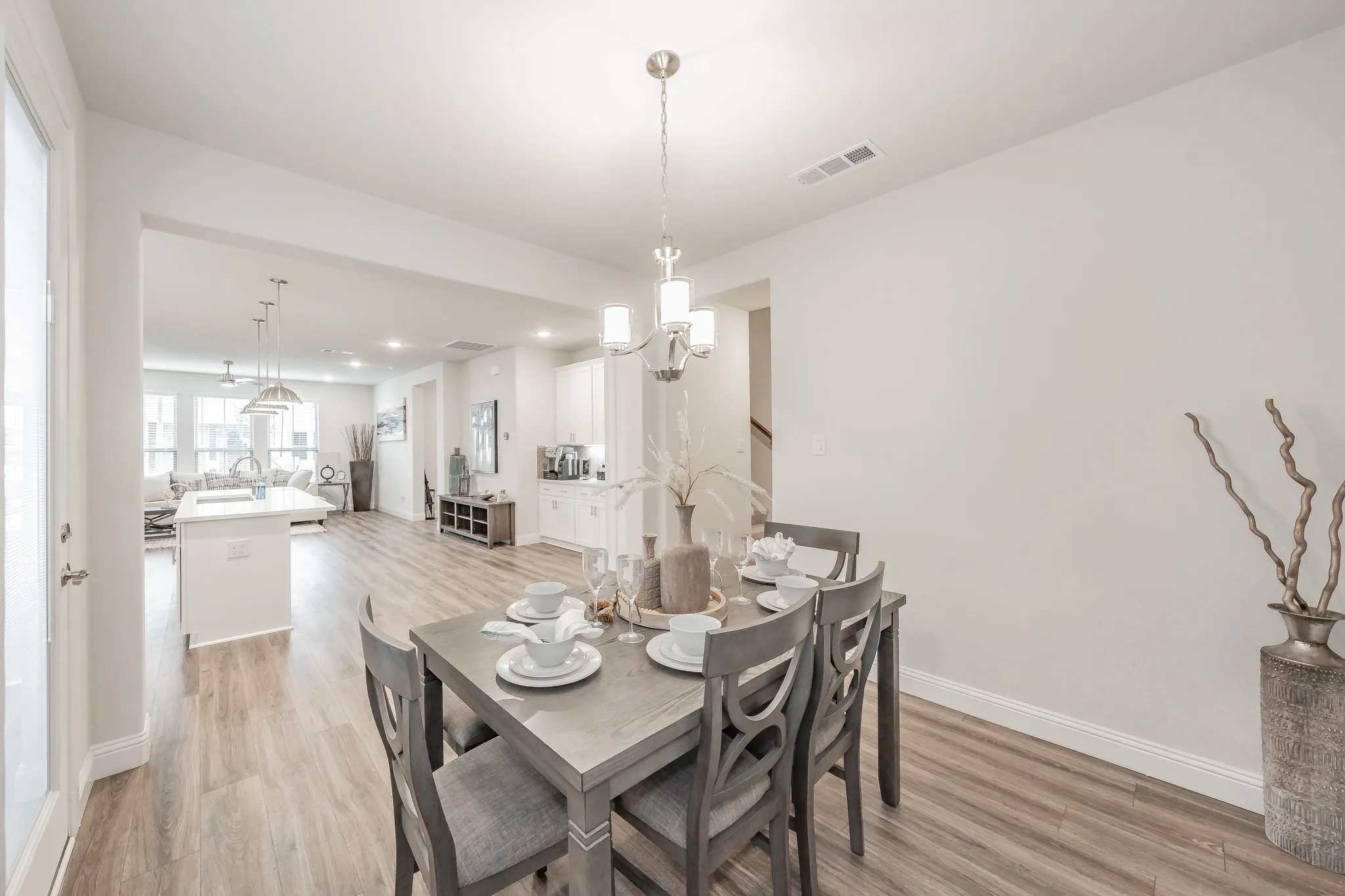 Townhouse For Sale in Tarrant County , 9713 Thorncrown Lane, Fort Worth, Texas 76179, 3 Bedrooms, 3 Bathrooms, 2 Garage spaces, 1,933 Sqft, built in 2022, Preowned, Price $319,000, mls#21257092, Real Estate Agent in Fort Worth, Homes For Sale in Tarrant county, Homes For Sale in Fort Worth, Realtor in Fort Worth Texas, Real Estate Brokerage Independent Realty Texas, Luminita Cordes Realtor