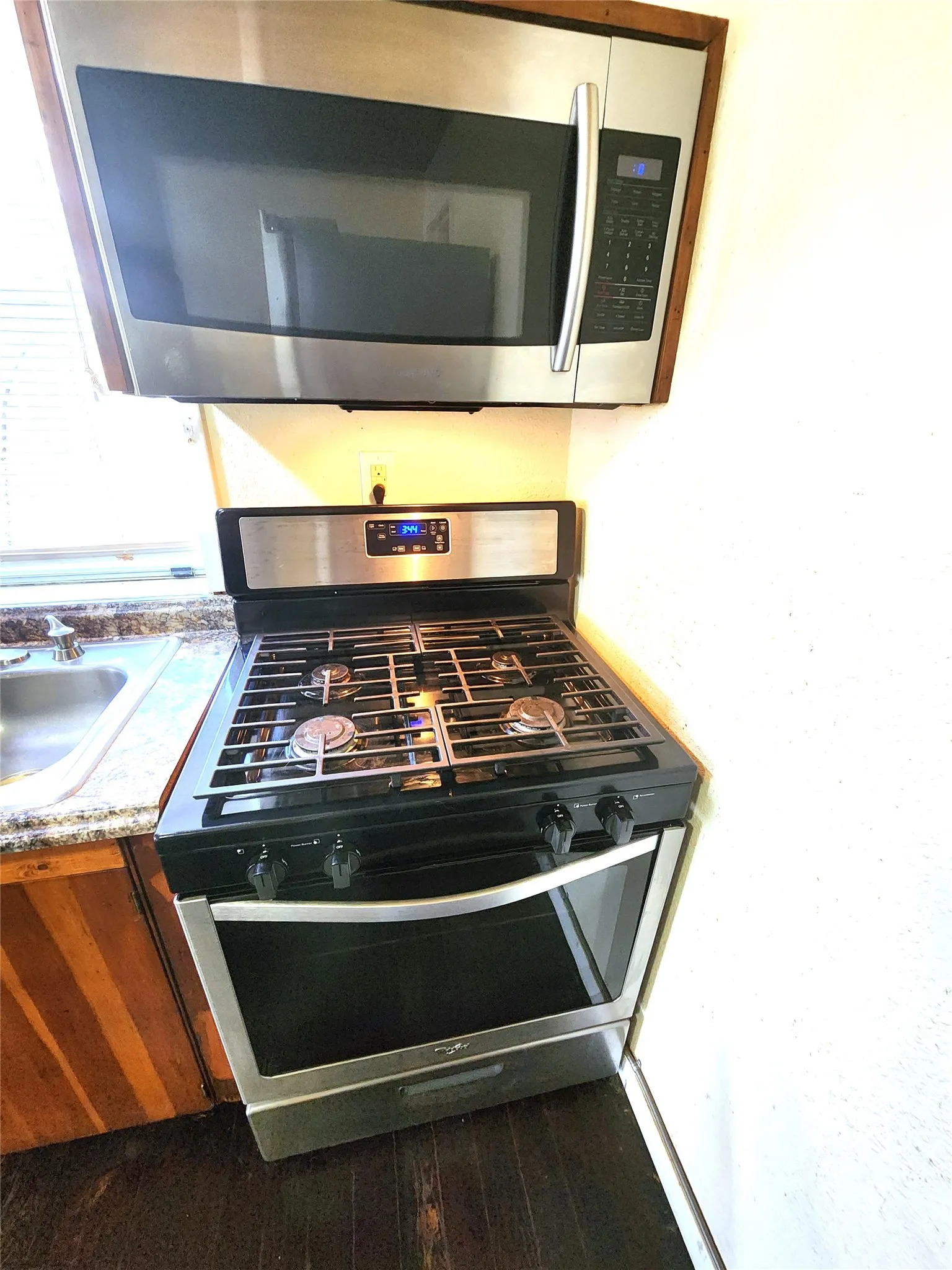 Single Family Residence For Rent in Denton County , 620 Uland Street, Denton, Texas 76209, 2 Bedroom, 1 Bathroom, Garage spaces, 684 Sqft, built in 1955, Preowned, mls#21257755, Real Estate Agent in Denton, Homes For Rent in Denton county, Homes For Rent in Denton, Realtor in Denton Texas, Real Estate Brokerage Independent Realty Texas, Luminita Cordes Realtor