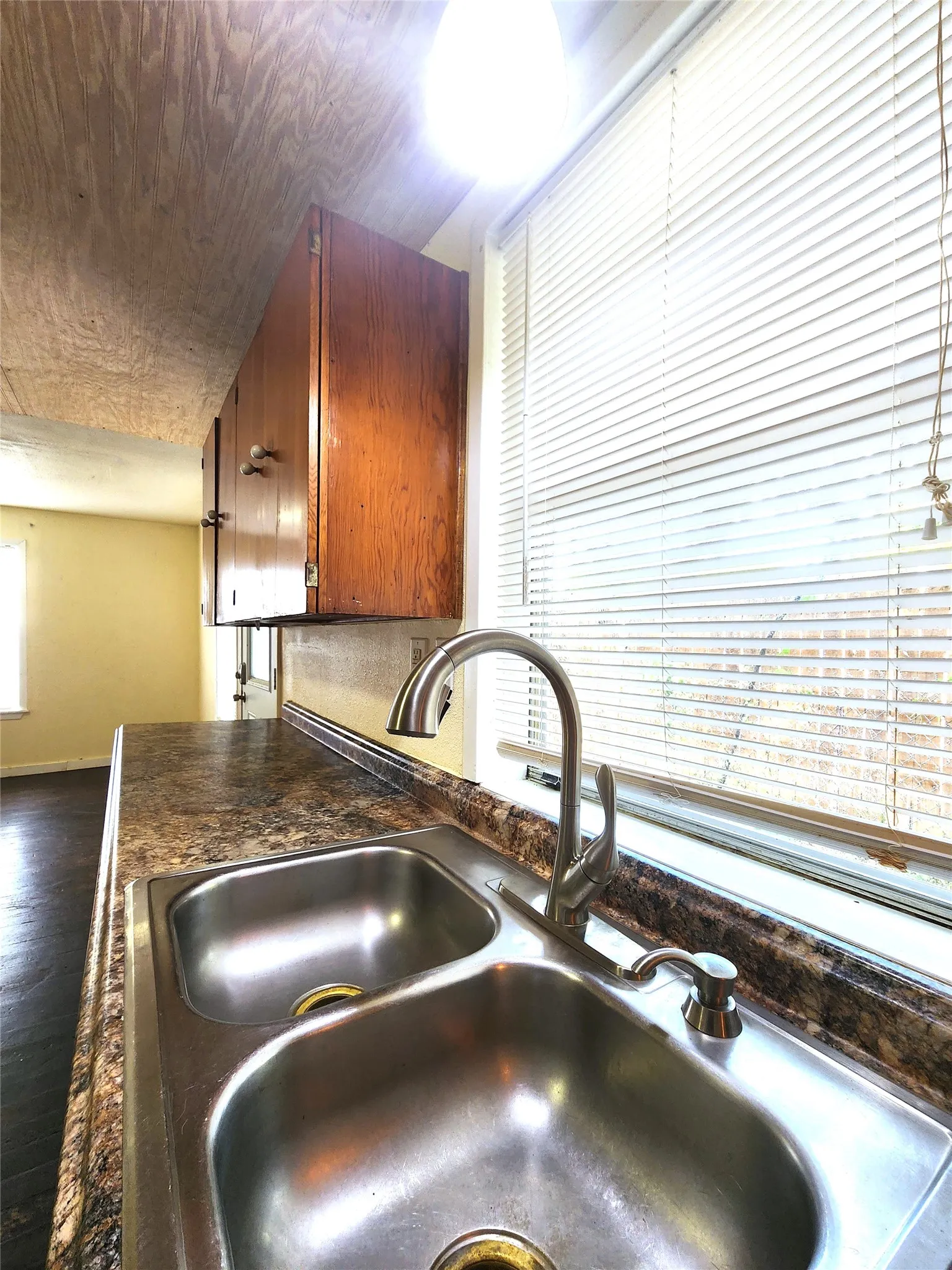Single Family Residence For Rent in Denton County , 620 Uland Street, Denton, Texas 76209, 2 Bedroom, 1 Bathroom, Garage spaces, 684 Sqft, built in 1955, Preowned, mls#21257755, Real Estate Agent in Denton, Homes For Rent in Denton county, Homes For Rent in Denton, Realtor in Denton Texas, Real Estate Brokerage Independent Realty Texas, Luminita Cordes Realtor