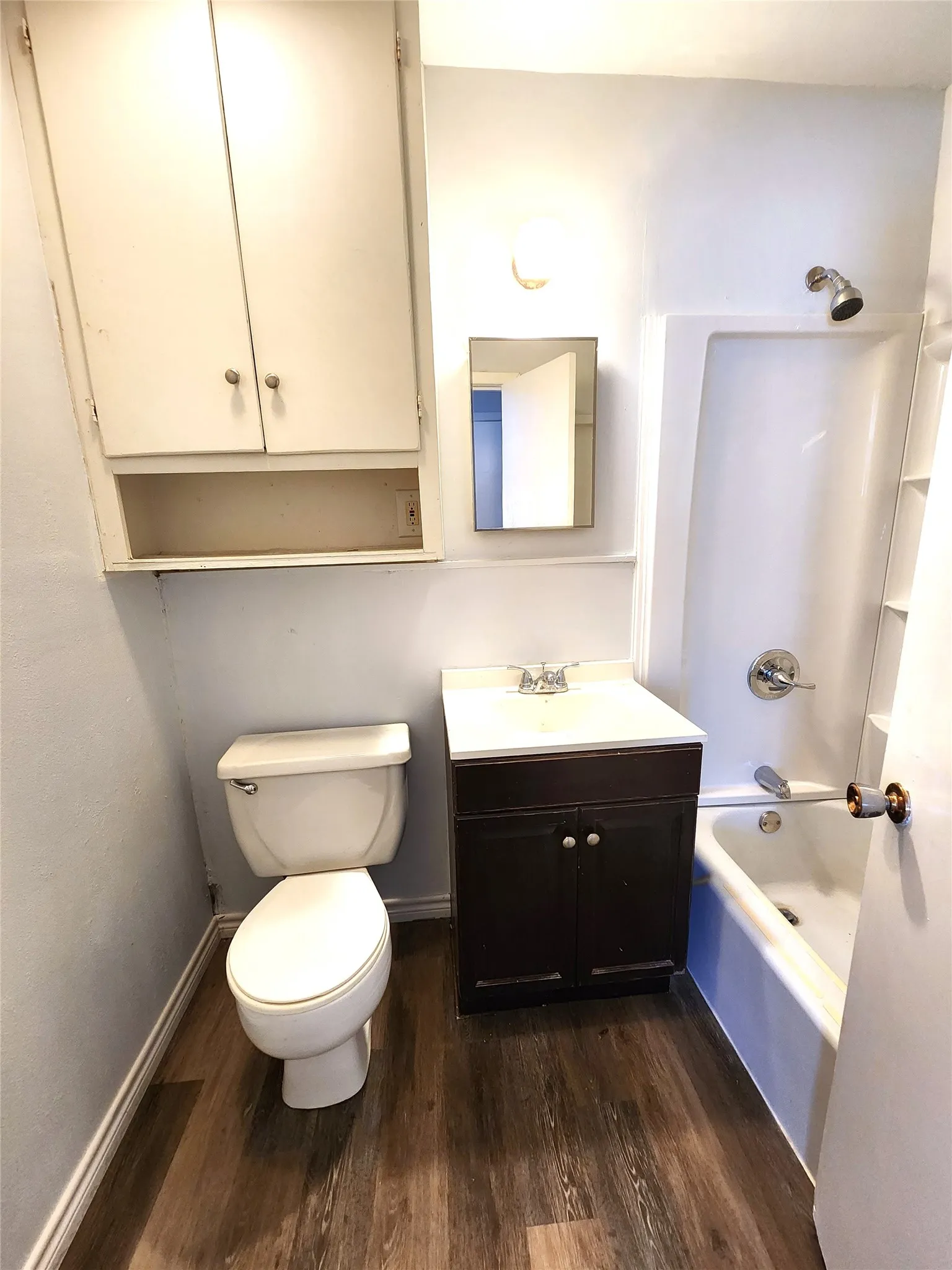Single Family Residence For Rent in Denton County , 3604 Valley View Road, Denton, Texas 76209, 4 Bedroom, 2 Bathroom, Garage spaces, 1,437 Sqft, built in 1968, Preowned, mls#21257762, Real Estate Agent in Denton, Homes For Rent in Denton county, Homes For Rent in Denton, Realtor in Denton Texas, Real Estate Brokerage Independent Realty Texas, Luminita Cordes Realtor