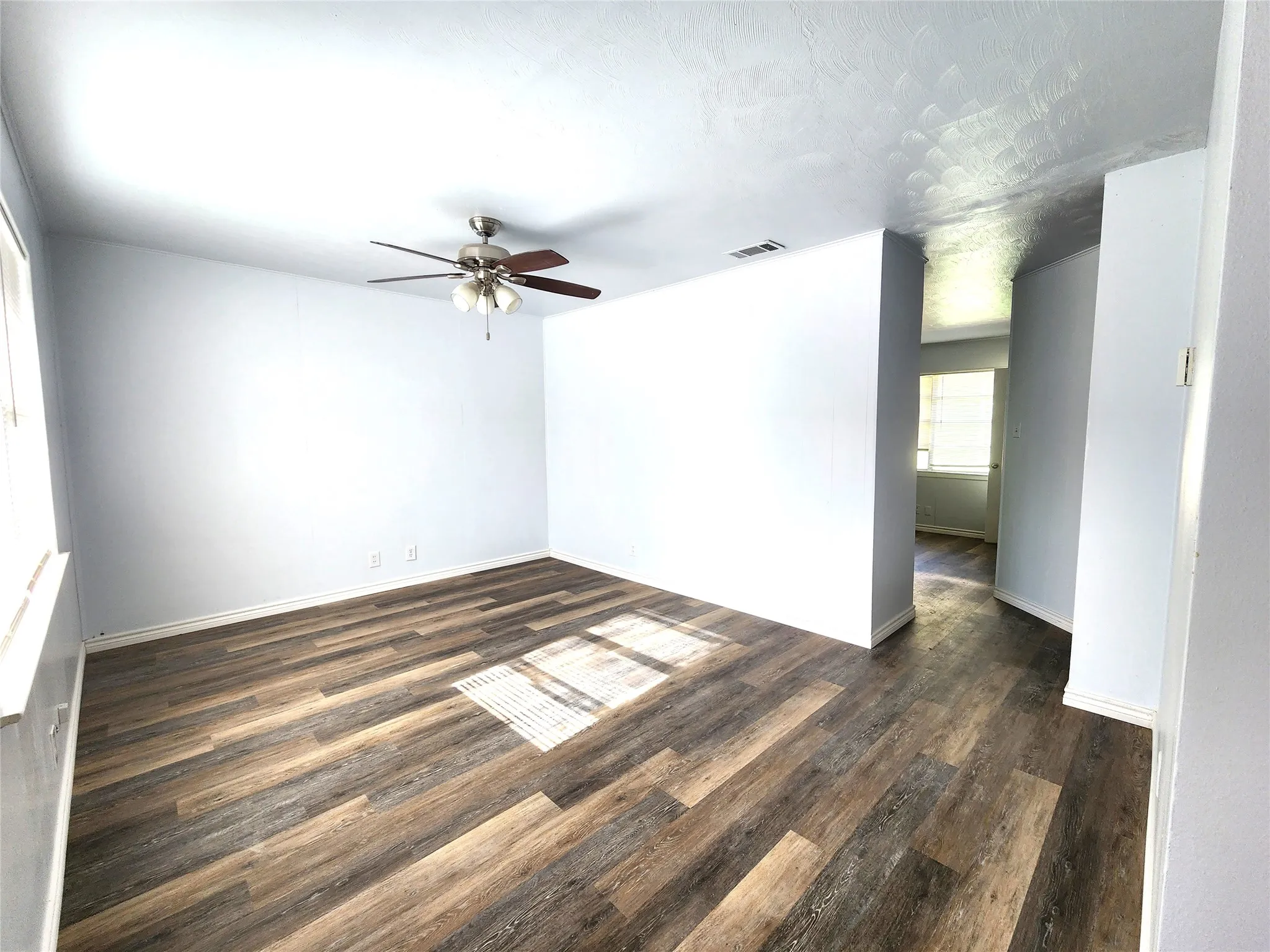 Single Family Residence For Rent in Denton County , 3604 Valley View Road, Denton, Texas 76209, 4 Bedroom, 2 Bathroom, Garage spaces, 1,437 Sqft, built in 1968, Preowned, mls#21257762, Real Estate Agent in Denton, Homes For Rent in Denton county, Homes For Rent in Denton, Realtor in Denton Texas, Real Estate Brokerage Independent Realty Texas, Luminita Cordes Realtor