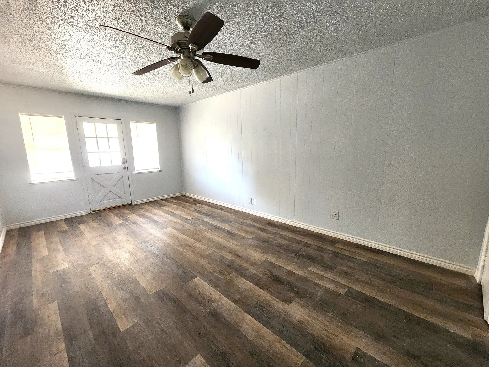 Single Family Residence For Rent in Denton County , 3604 Valley View Road, Denton, Texas 76209, 4 Bedroom, 2 Bathroom, Garage spaces, 1,437 Sqft, built in 1968, Preowned, mls#21257762, Real Estate Agent in Denton, Homes For Rent in Denton county, Homes For Rent in Denton, Realtor in Denton Texas, Real Estate Brokerage Independent Realty Texas, Luminita Cordes Realtor